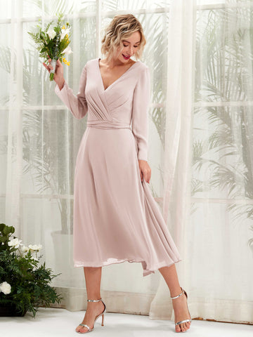 Carlyna Vestido Línea A Escote en V Manga Larga Hasta la tibia Vestidos de dama de honor Biscotti #color_biscotti