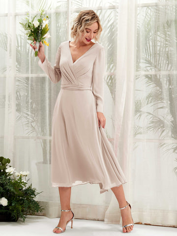 Carlyna Vestido Línea A Escote en V Manga Larga Hasta la tibia Vestidos de dama de honor Champán #color_champ-n