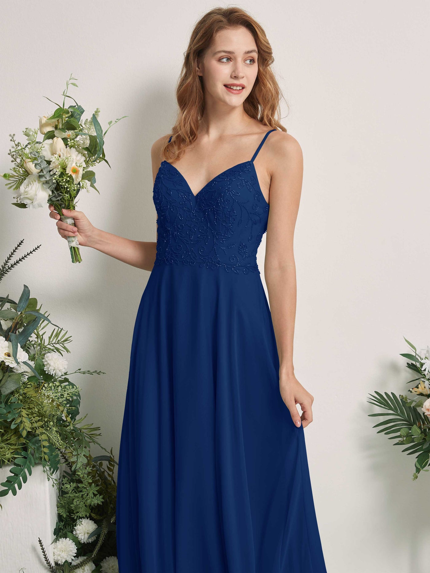 Carlyna Vestido línea A Escote en V Tirantes finos Hasta el suelo Dama de honor Azul Real #color_azul-real