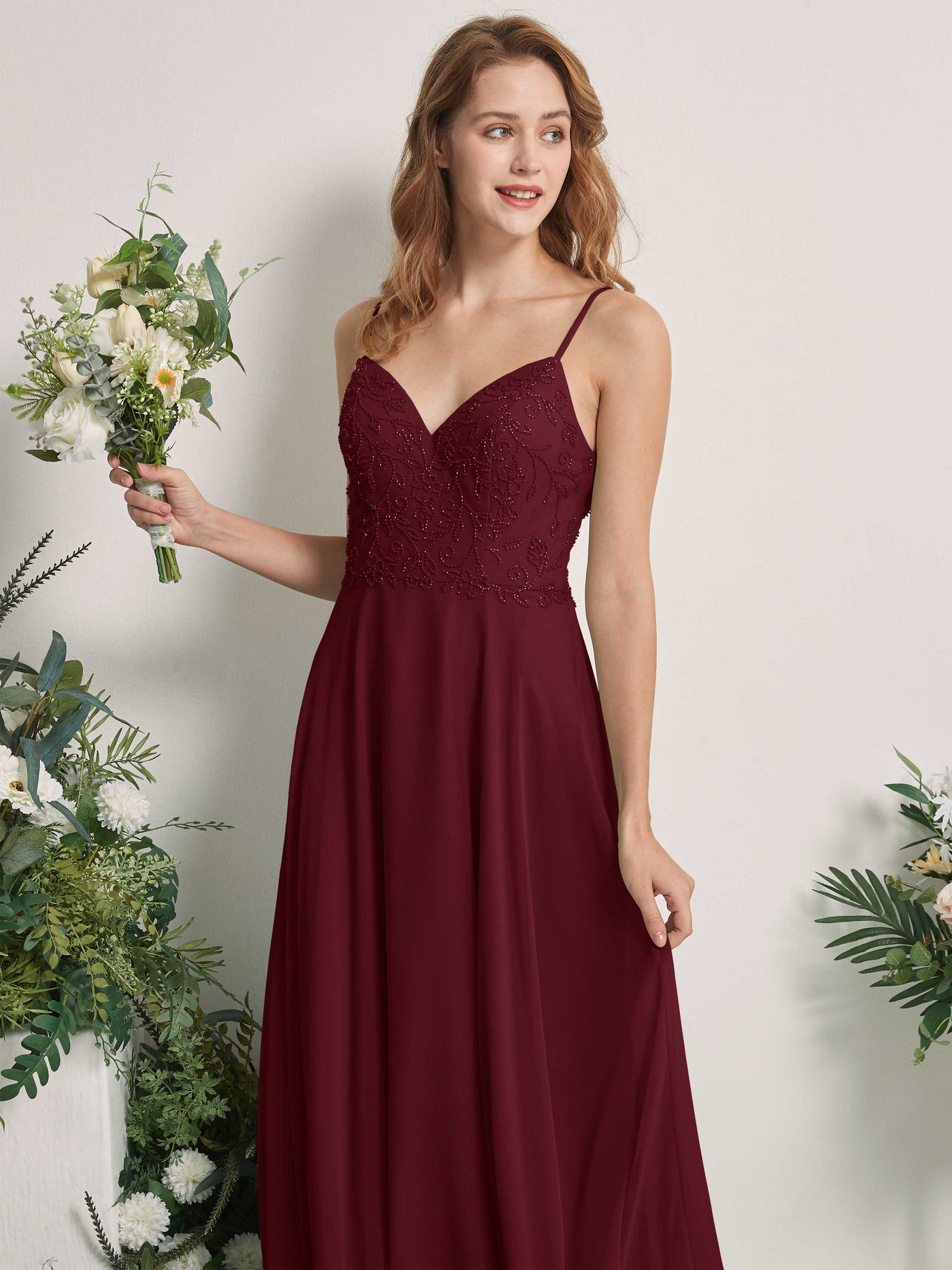 Carlyna Vestido línea A Escote en V Tirantes finos Hasta el suelo Dama de honor Borgoña #color_borgo-a