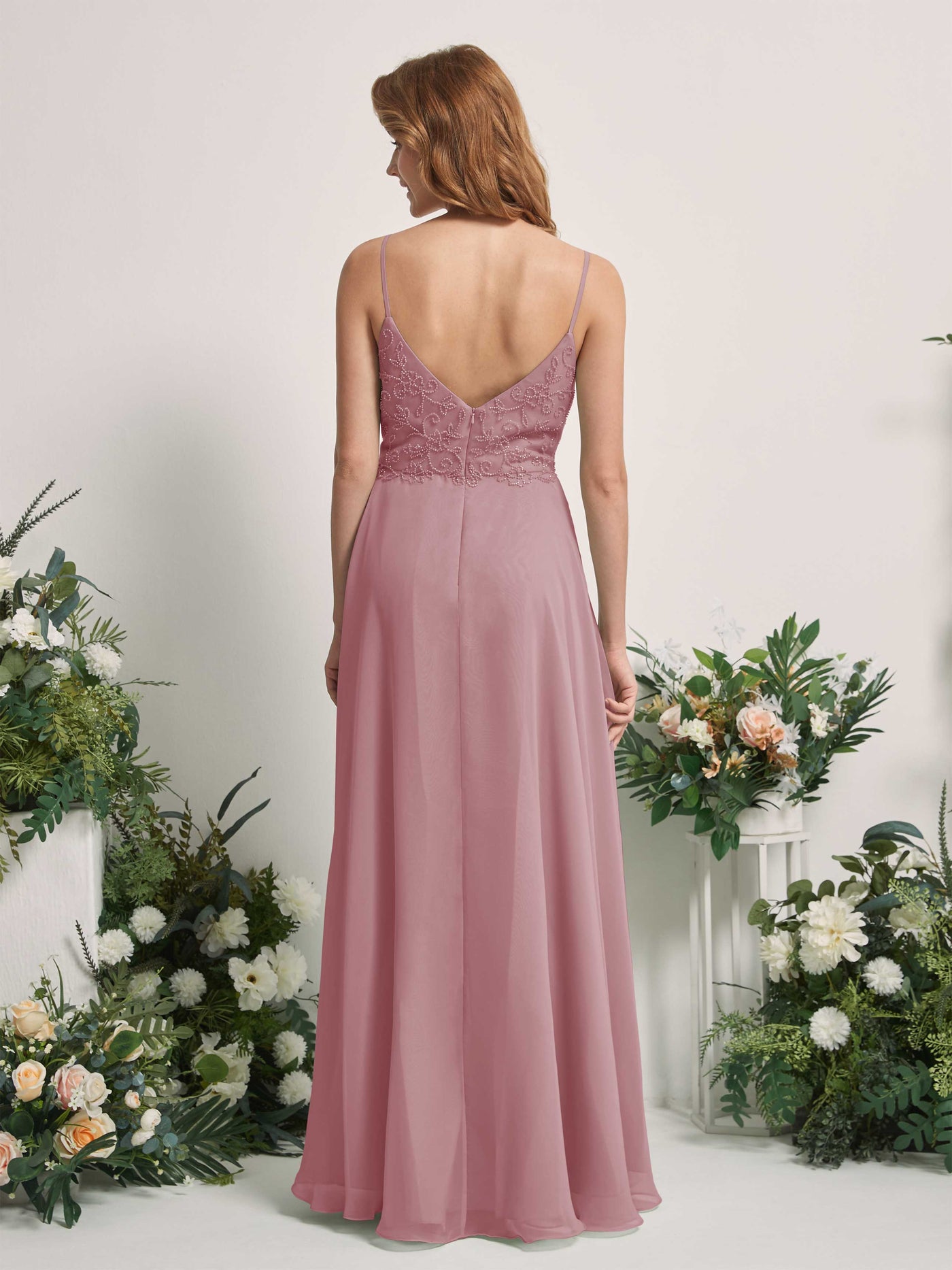 Carlyna Vestido línea A Escote en V Tirantes finos Hasta el suelo Dama de honor Malva Clásico #color_malva-cl-sico