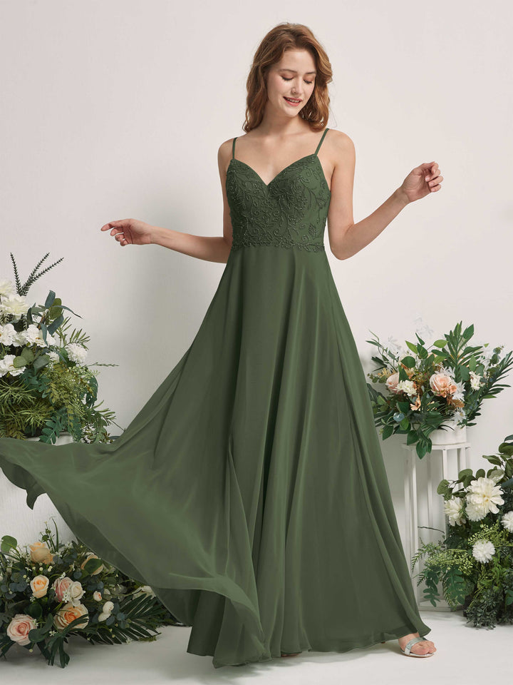 Carlyna Vestido línea A Escote en V Tirantes finos Hasta el suelo Dama de honor Oliva Martini 