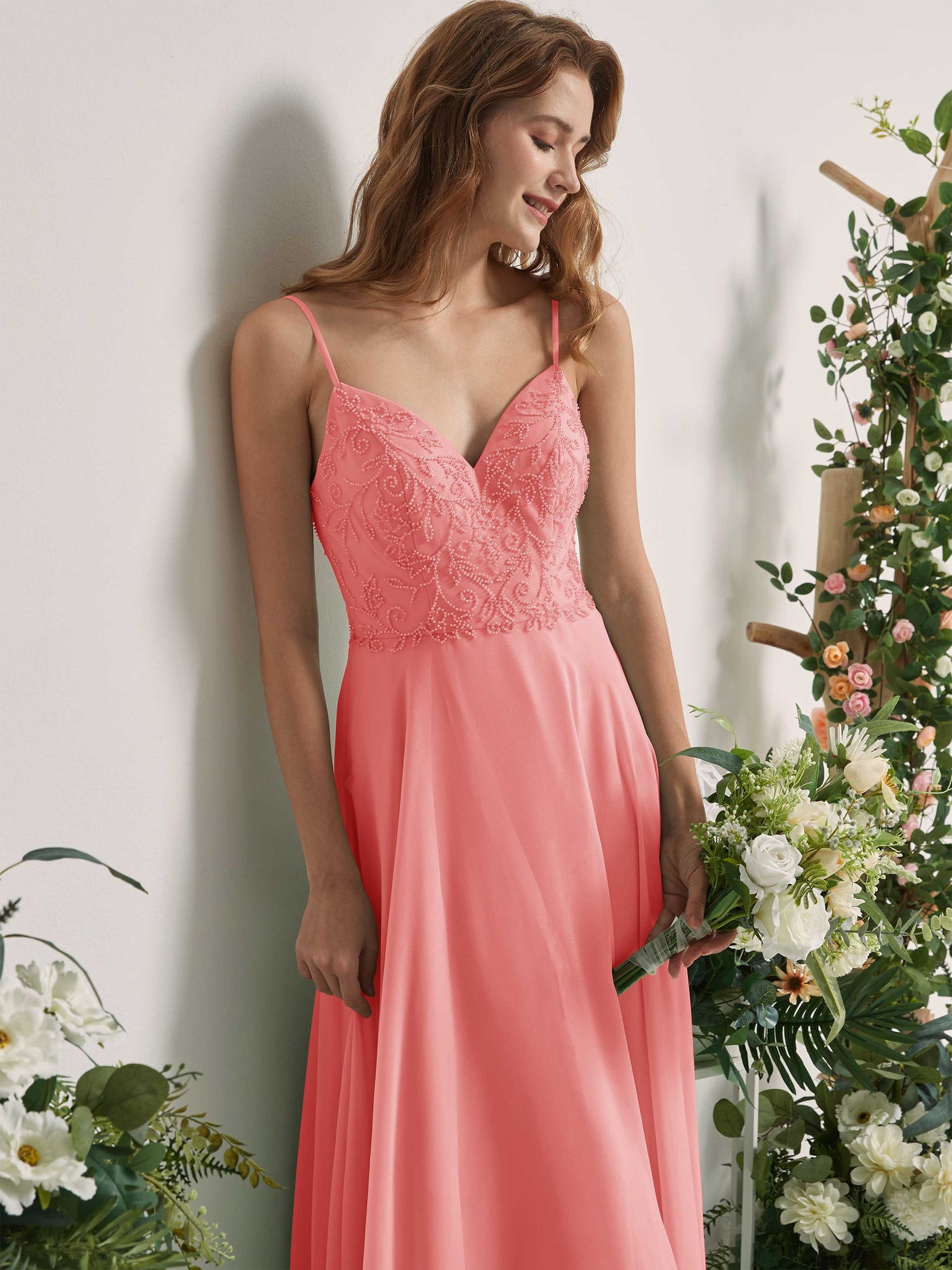 Carlyna Vestido línea A Escote en V Tirantes finos Hasta el suelo Dama de honor Rosa Ballet #color_rosa-ballet