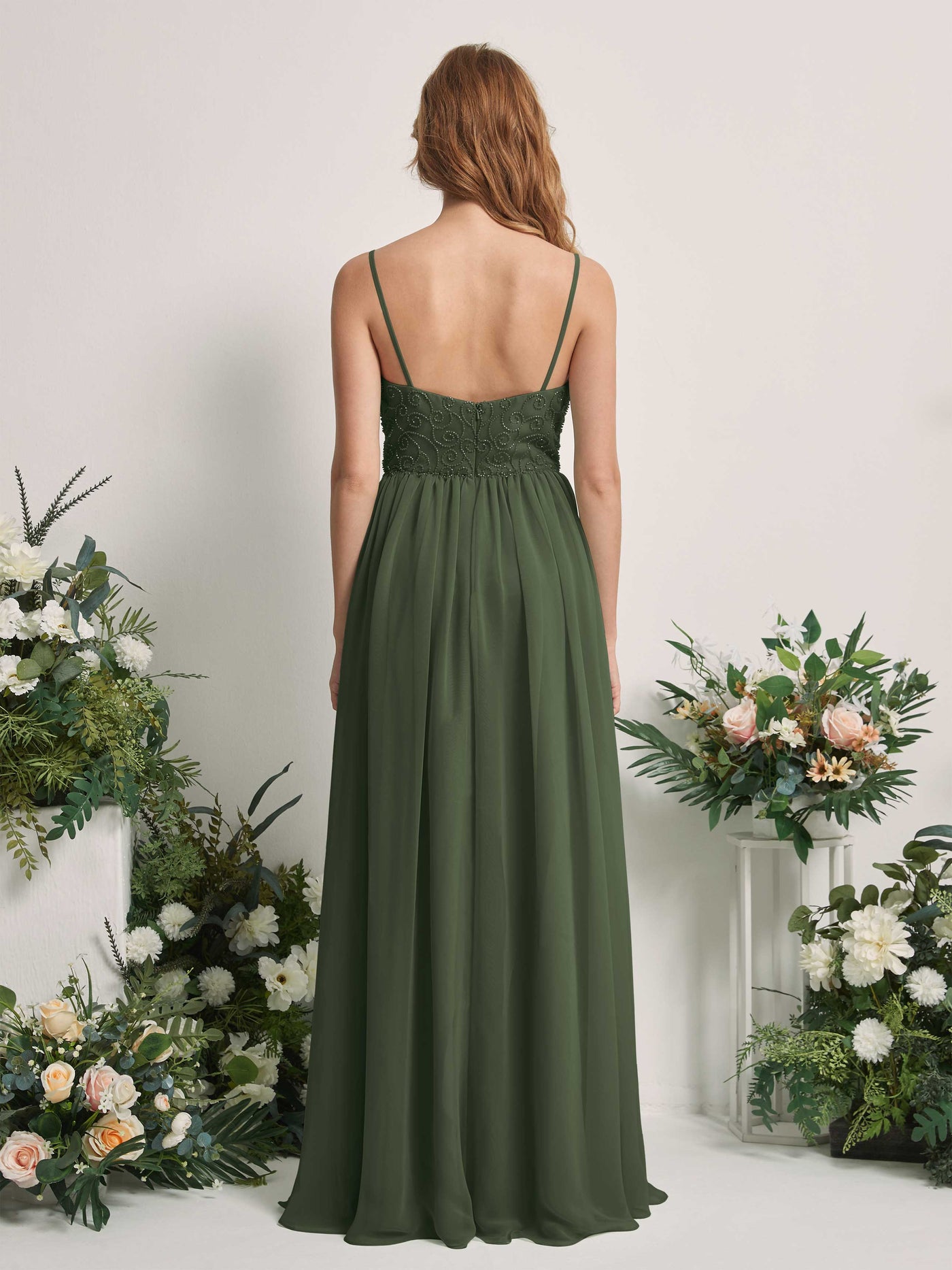 Carlyna Vestido línea A escote redondo hasta el suelo gasa dama de honor Oliva Martini #color_oliva-martini