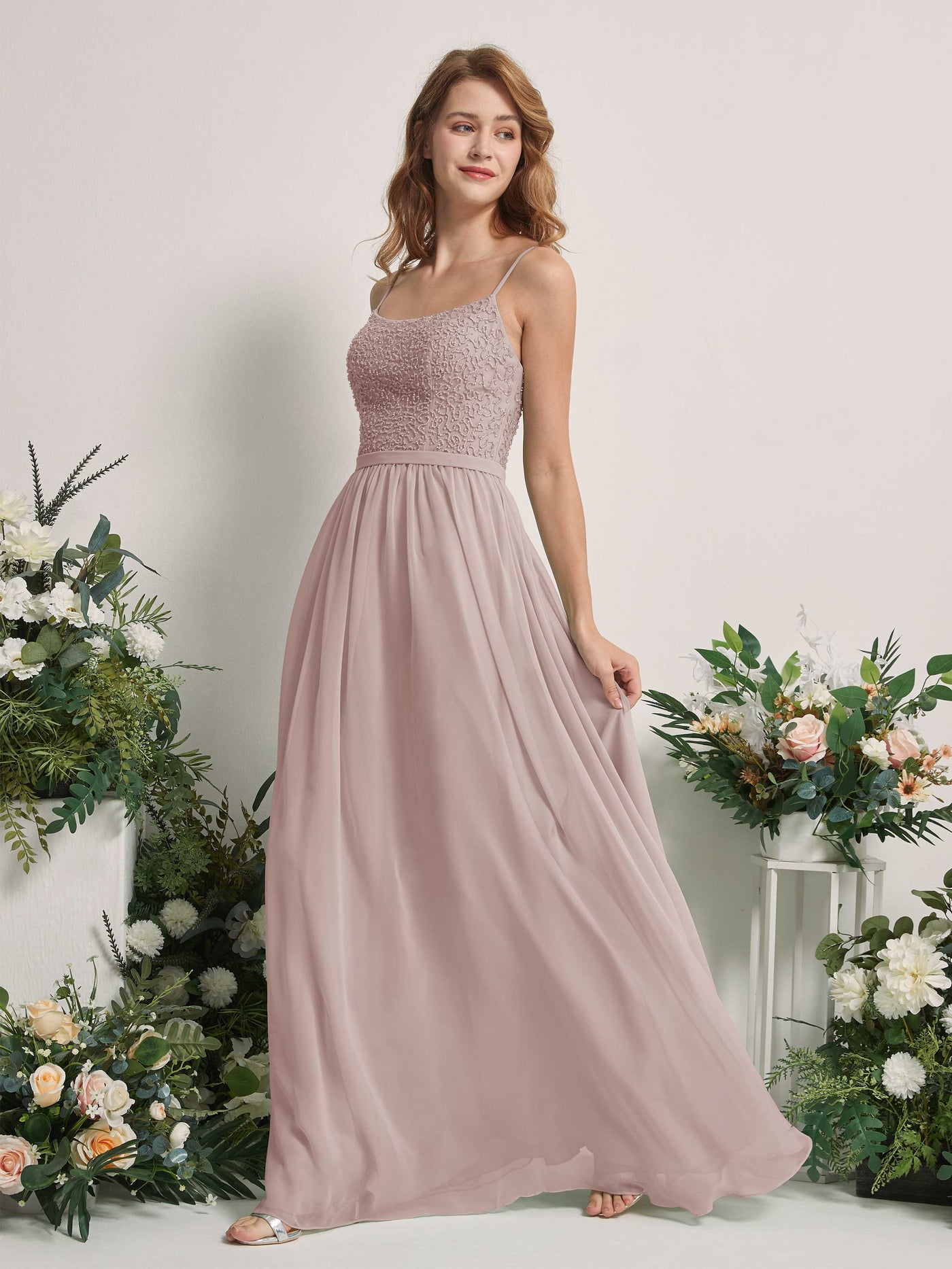 Carlyna Vestido Línea A Escote redondo Largo Gasa Vestidos de dama de honor Gris Pardo #color_gris-pardo