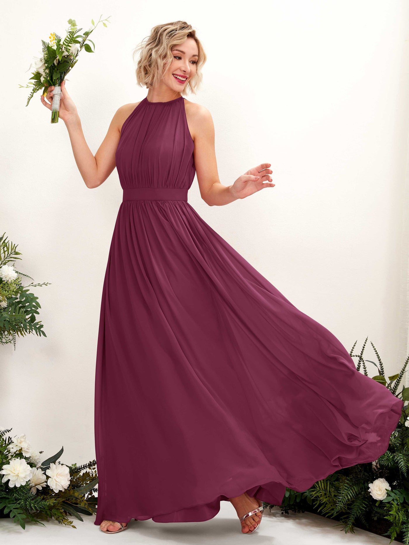 Carlyna Vestido Línea A Hasta el suelo Cuello redondo Gasa Vestidos de dama de honor Chianti #color_chianti