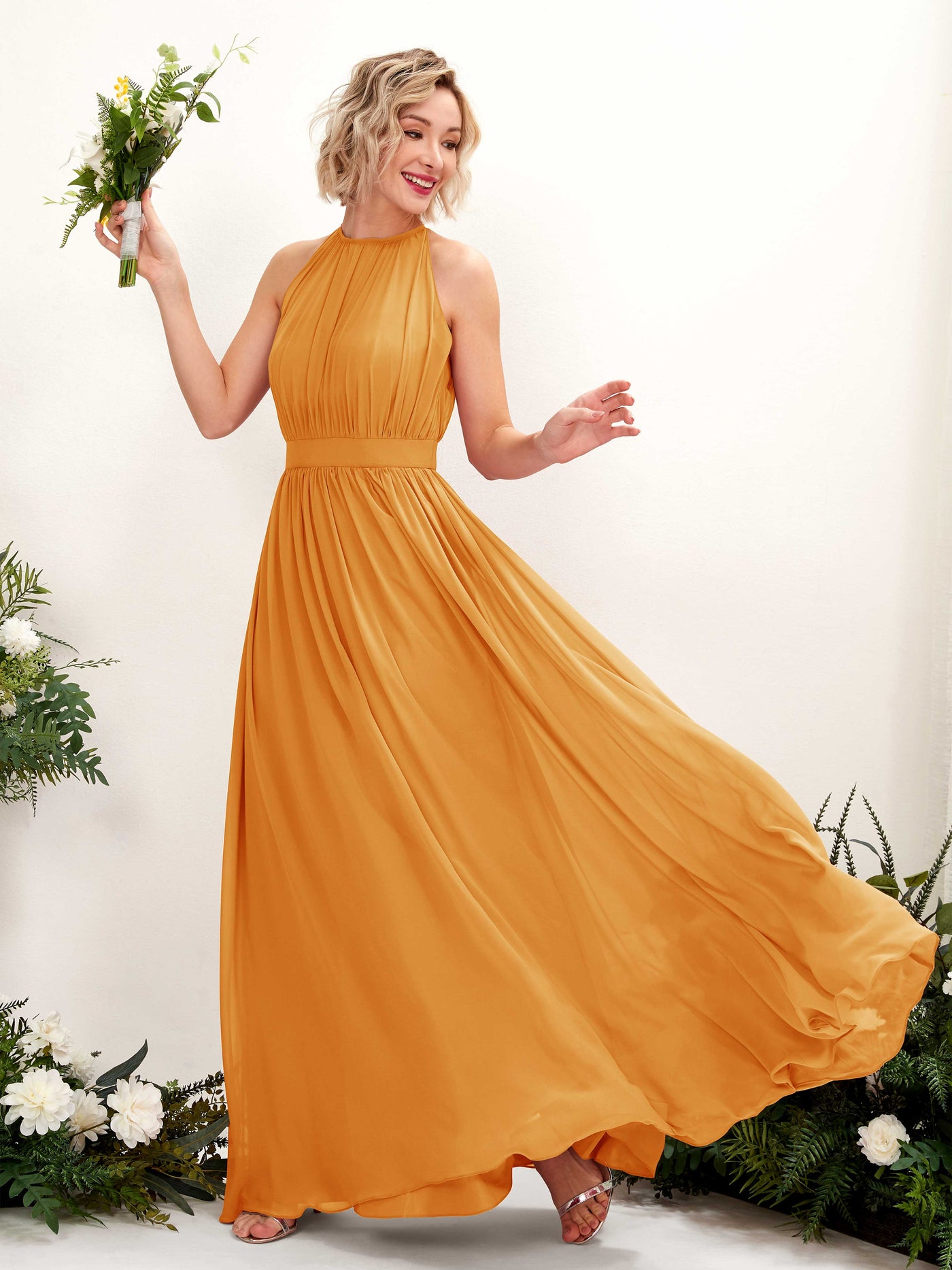 Carlyna Vestido Línea A Hasta el suelo Cuello redondo Gasa Vestidos de dama de honor Mango #color_mango