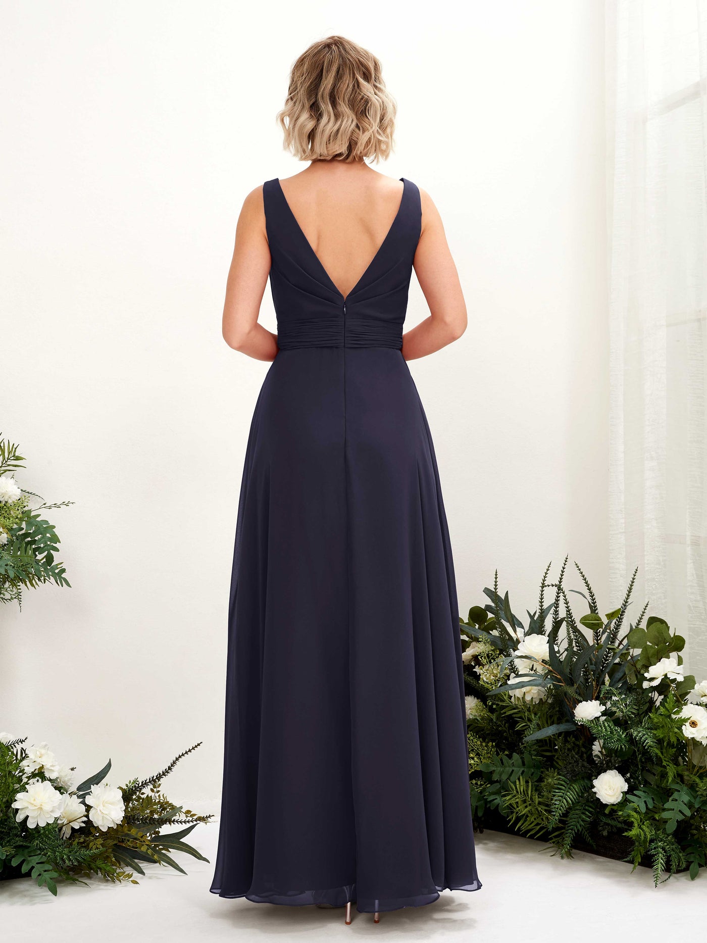 Carlyna Vestido línea A hasta el suelo escote bandeja dama de honor Azul Marino Oscuro #color_azul-marino-oscuro