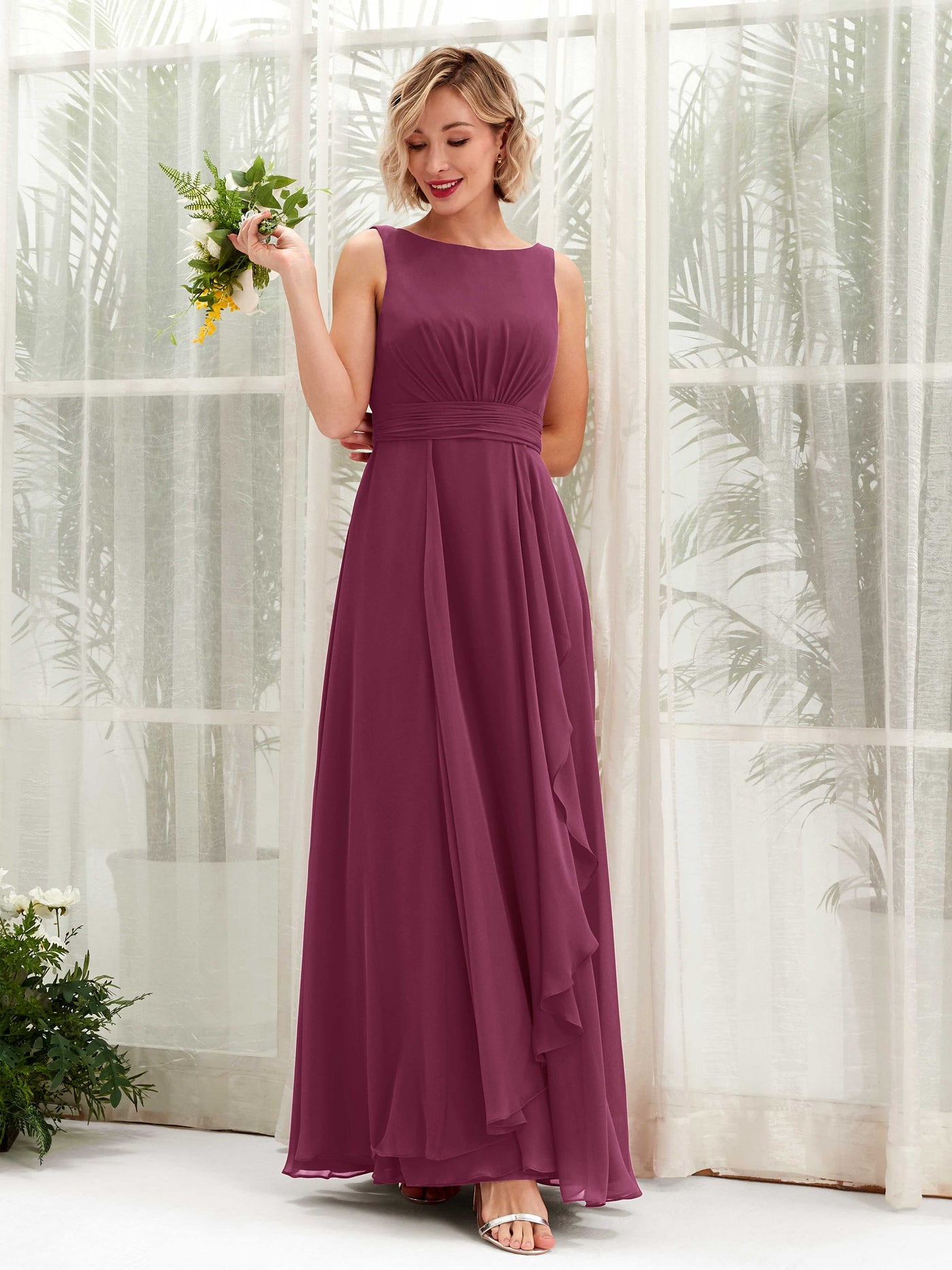 Carlyna Vestido línea A hasta el suelo escote bandeja dama de honor Chianti #color_chianti