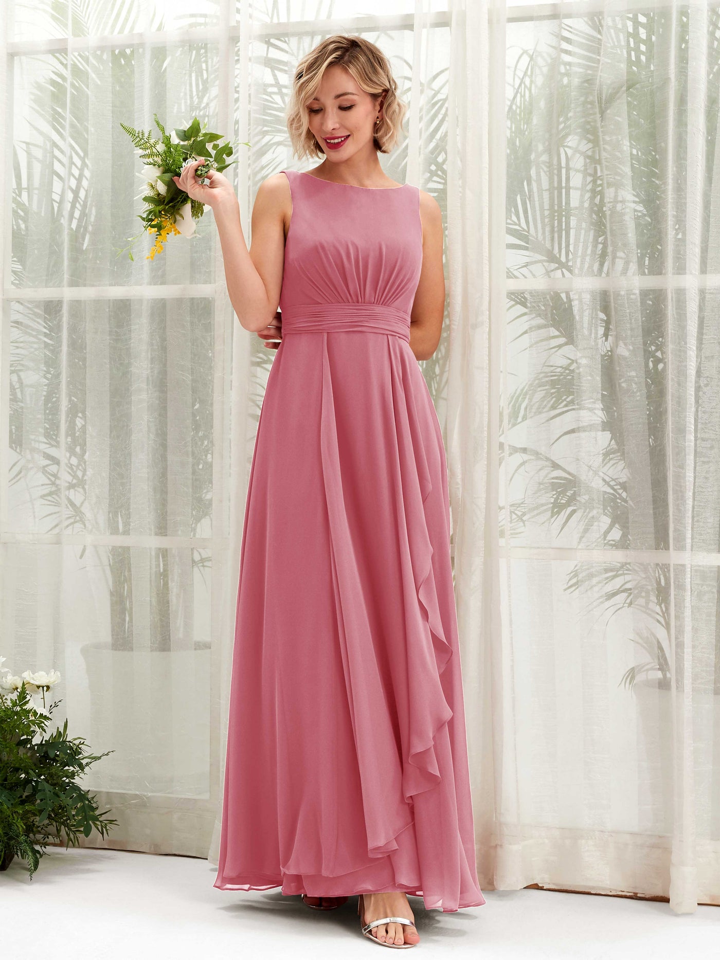 Carlyna Vestido línea A hasta el suelo escote bandeja dama de honor Rosa Del Desierto #color_rosa-del-desierto