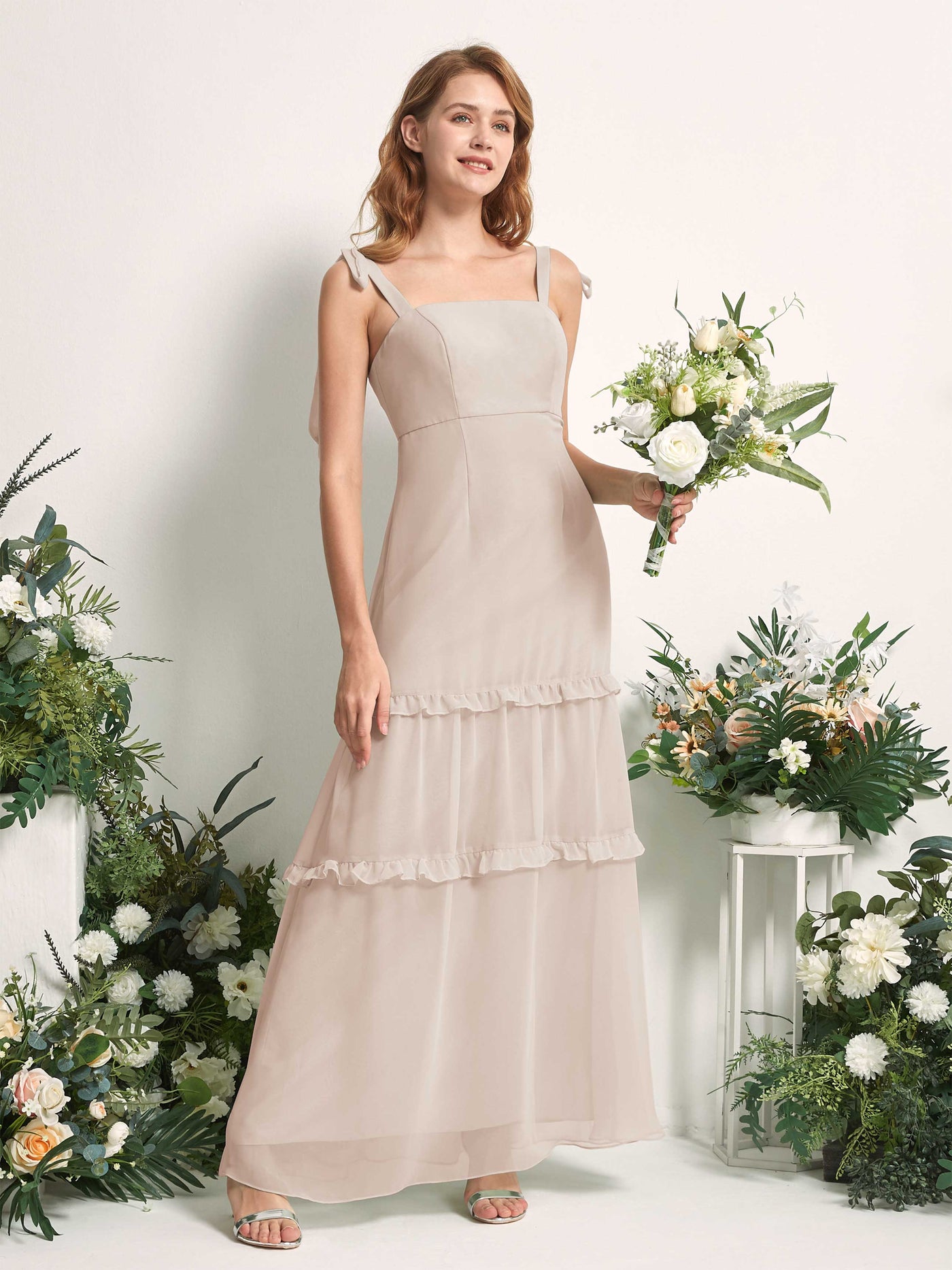 Carlyna Vestido Línea A Hasta el Suelo Escote Derecho Volantes Gasa dama de honor Champán #color_champ-n