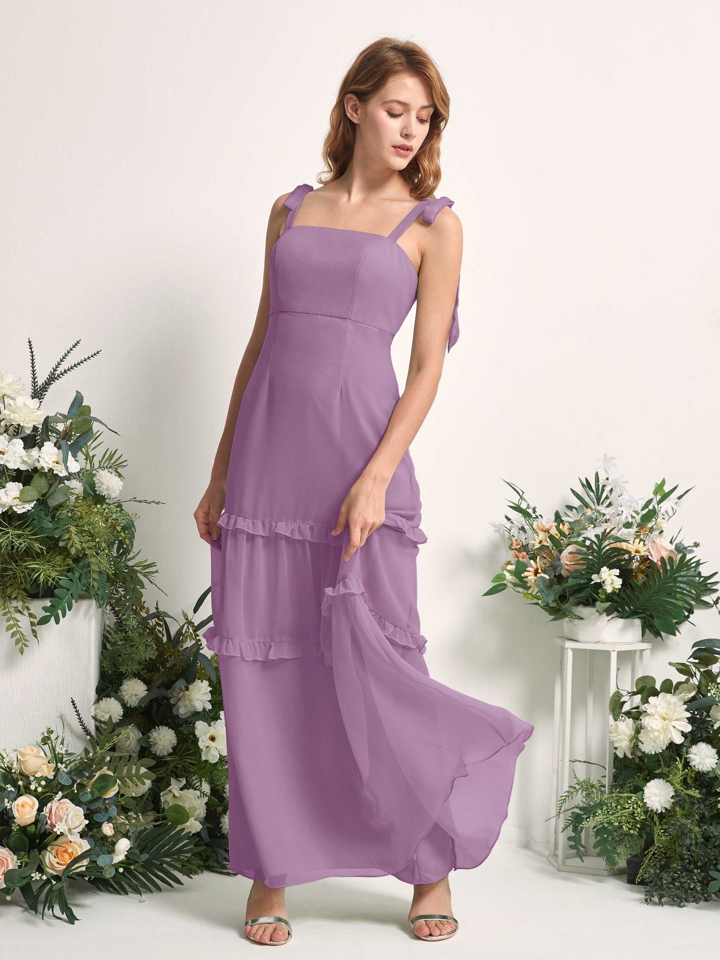 Carlyna Vestido Línea A Hasta el Suelo Escote Derecho Volantes Gasa dama de honor Niebla Orquídea #color_niebla-orqu-dea