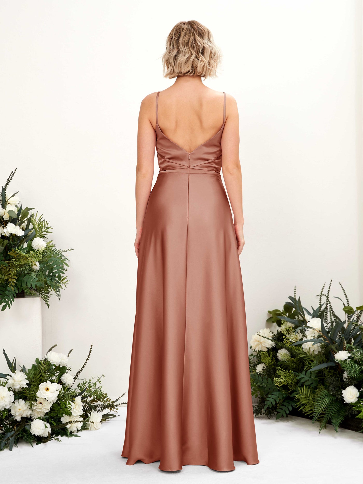 Carlyna Vestido Línea A Hasta el Suelo Escote Drapeado Vestidos de Dama de Honor Siena Natural #color_siena-natural