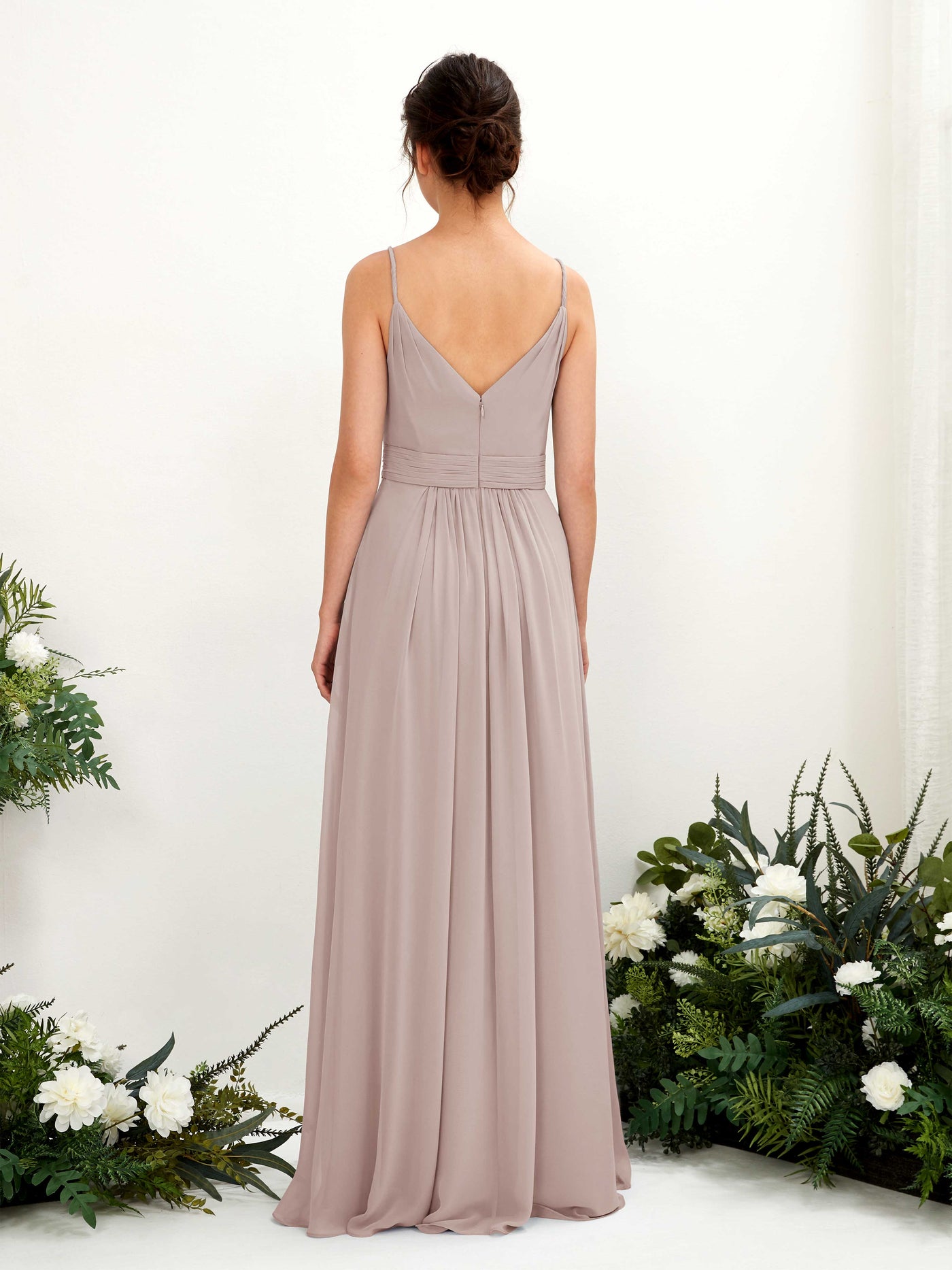 Carlyna Vestido Línea A Hasta el suelo Escote en V Gasa Gris Pardo #color_gris-pardo