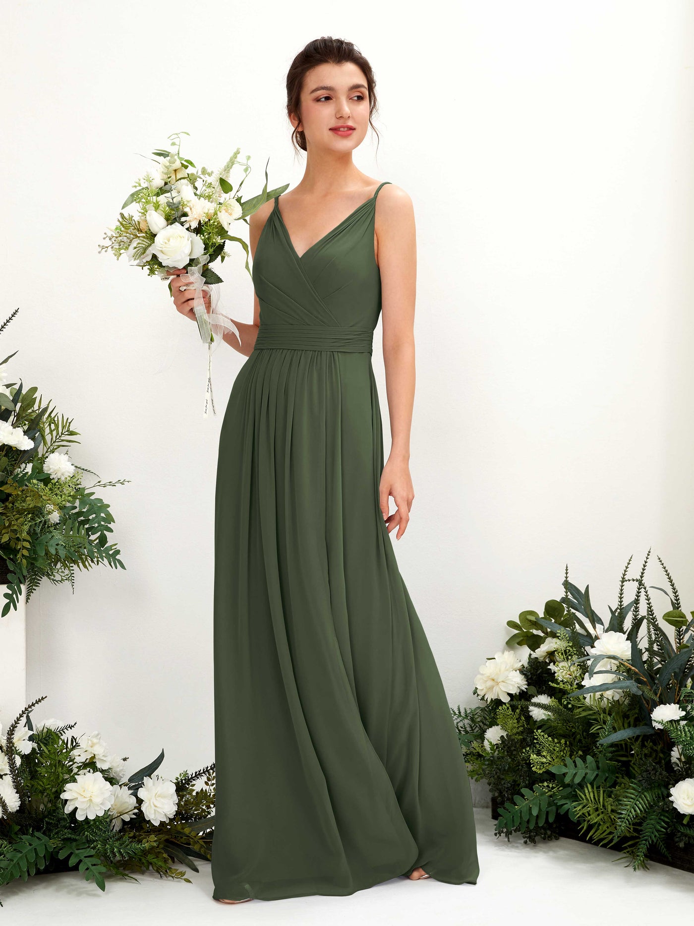 Carlyna Vestido Línea A Hasta el suelo Escote en V Gasa Oliva Martini #color_oliva-martini