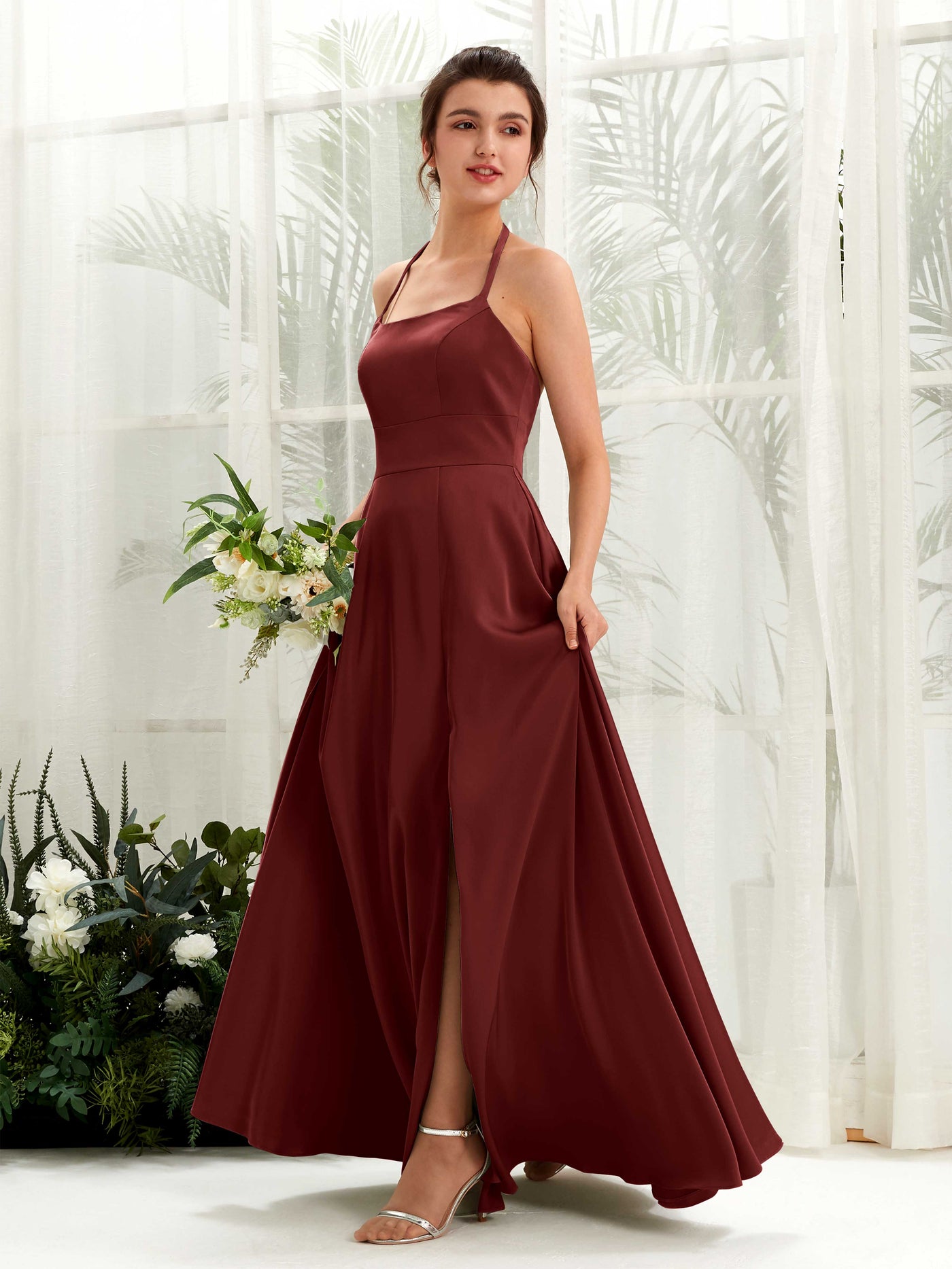 Carlyna Vestido Línea A Hasta el suelo Satén Cuello halter Dama de honor Borgoña #color_borgo-a