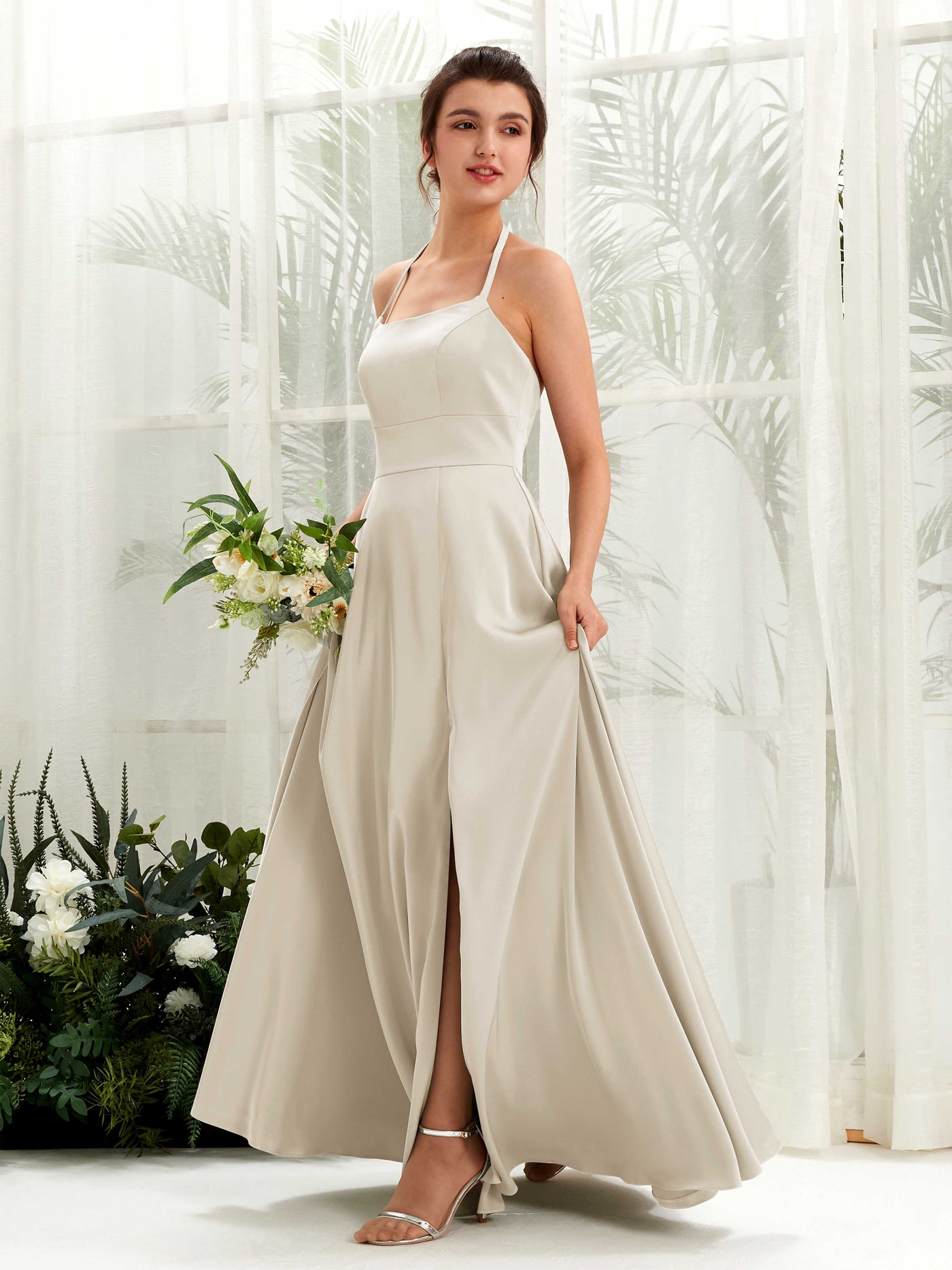 Carlyna Vestido Línea A Hasta el suelo Satén Cuello halter Dama de honor Champán #color_champ-n