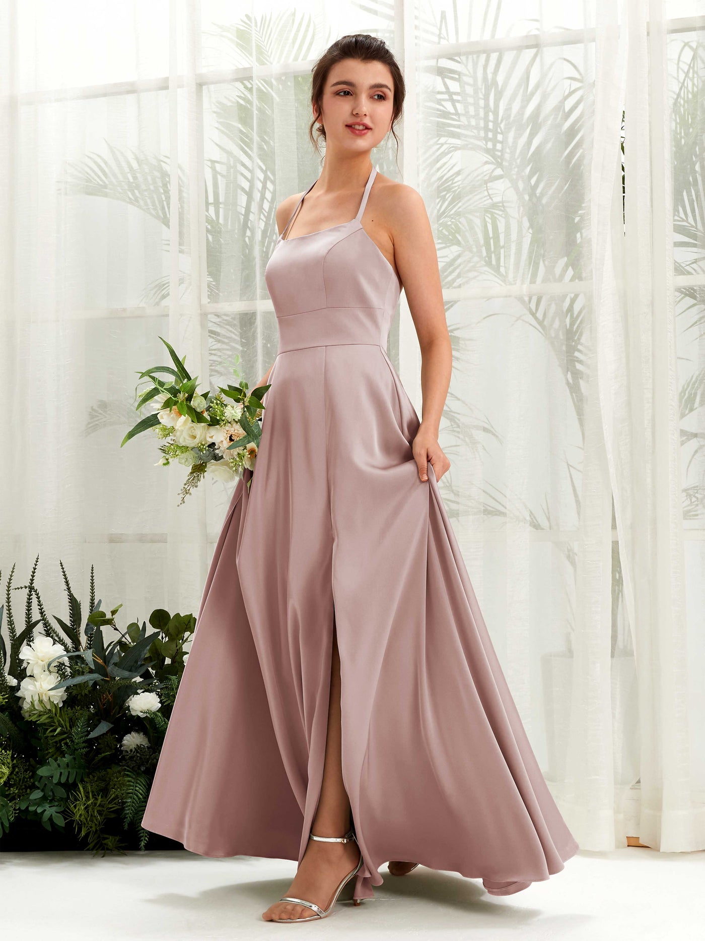 Carlyna Vestido Línea A Hasta el suelo Satén Cuello halter Dama de honor Rosa Polvorienta #color_rosa-polvorienta