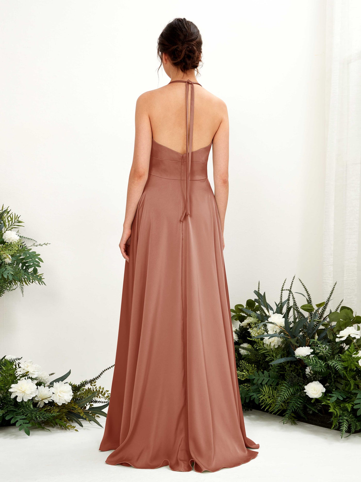 Carlyna Vestido Línea A Hasta el suelo Satén Cuello halter Dama de honor Siena Natural #color_siena-natural