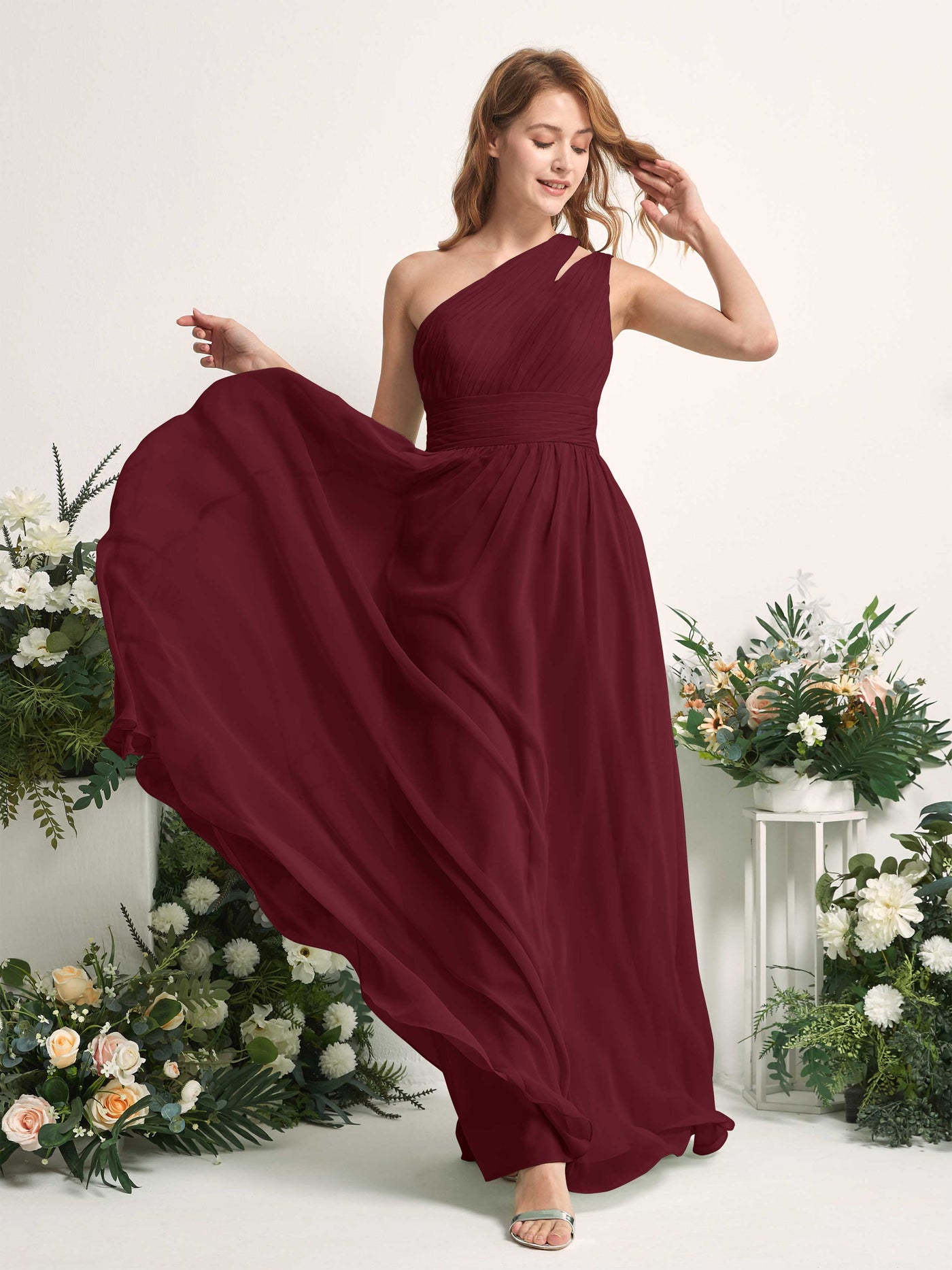 Carlyna Vestido Línea A Hasta el suelo Un Hombre Gasa Dama de honor Borgoña #color_borgo-a