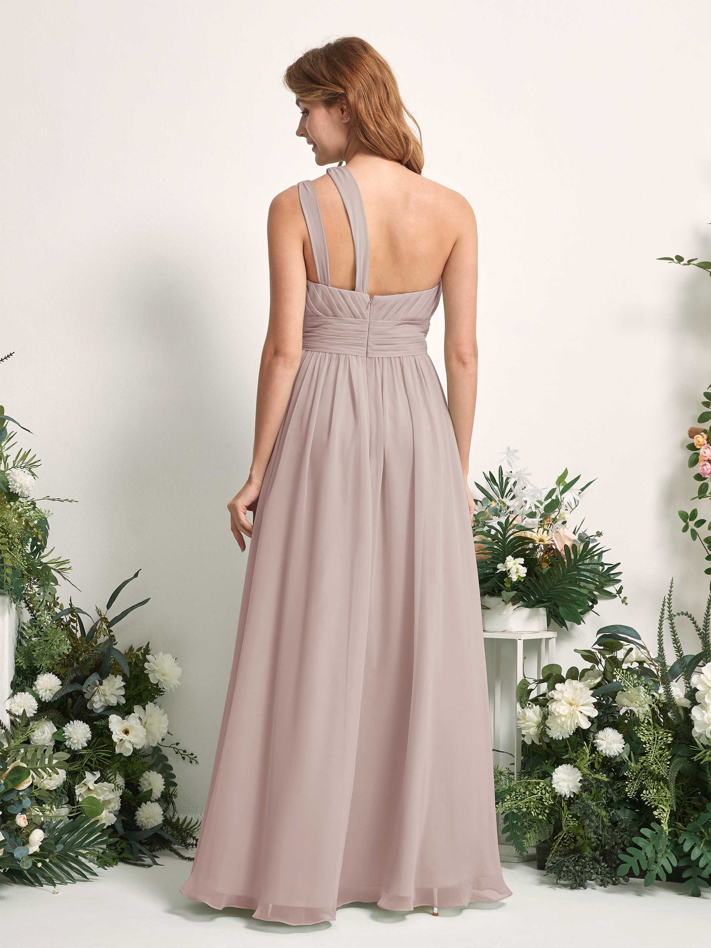 Carlyna Vestido Línea A Hasta el suelo Un Hombre Gasa Dama de honor Gris Pardo #color_gris-pardo