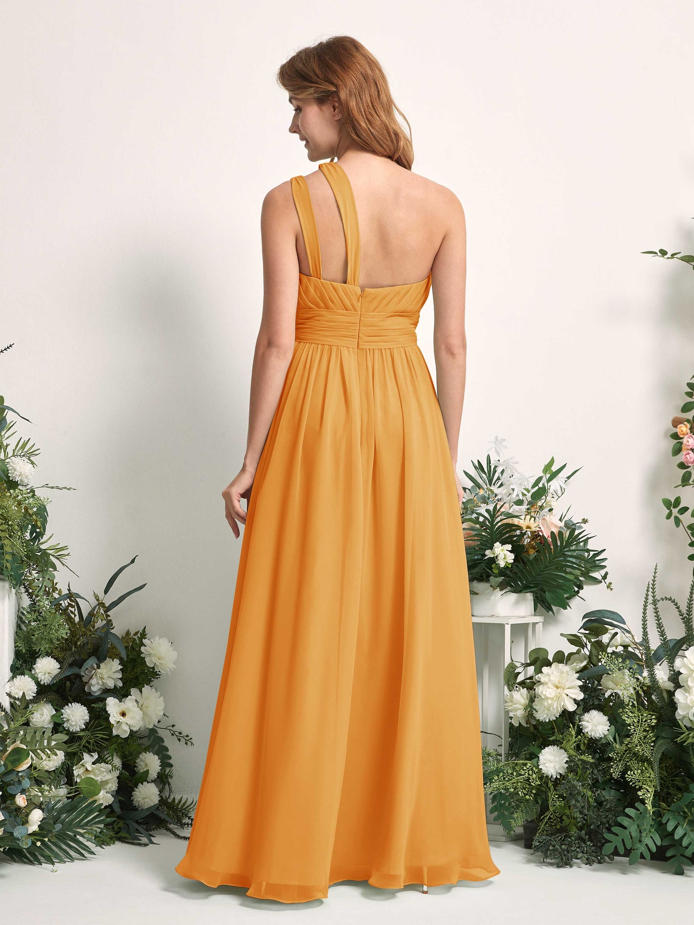 Carlyna Vestido Línea A Hasta el suelo Un Hombre Gasa Dama de honor Mango #color_mango