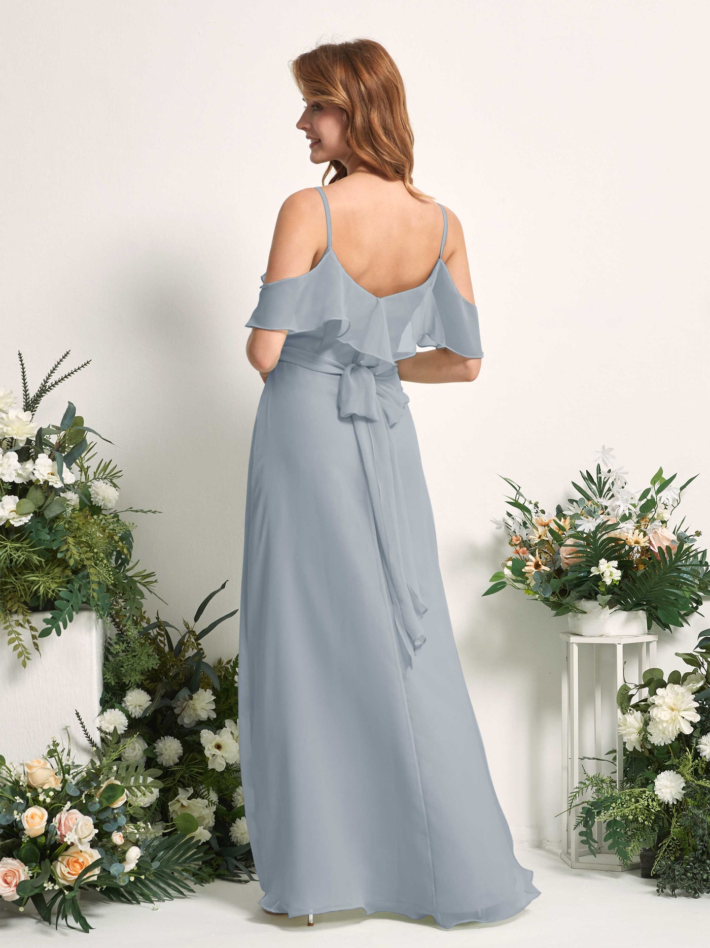 Carlyna Vestido Línea A Hombros Caídos Hasta el suelo Gasa Dama de honor Azul Empolvado Mejorado #color_azul-empolvado-mejorado