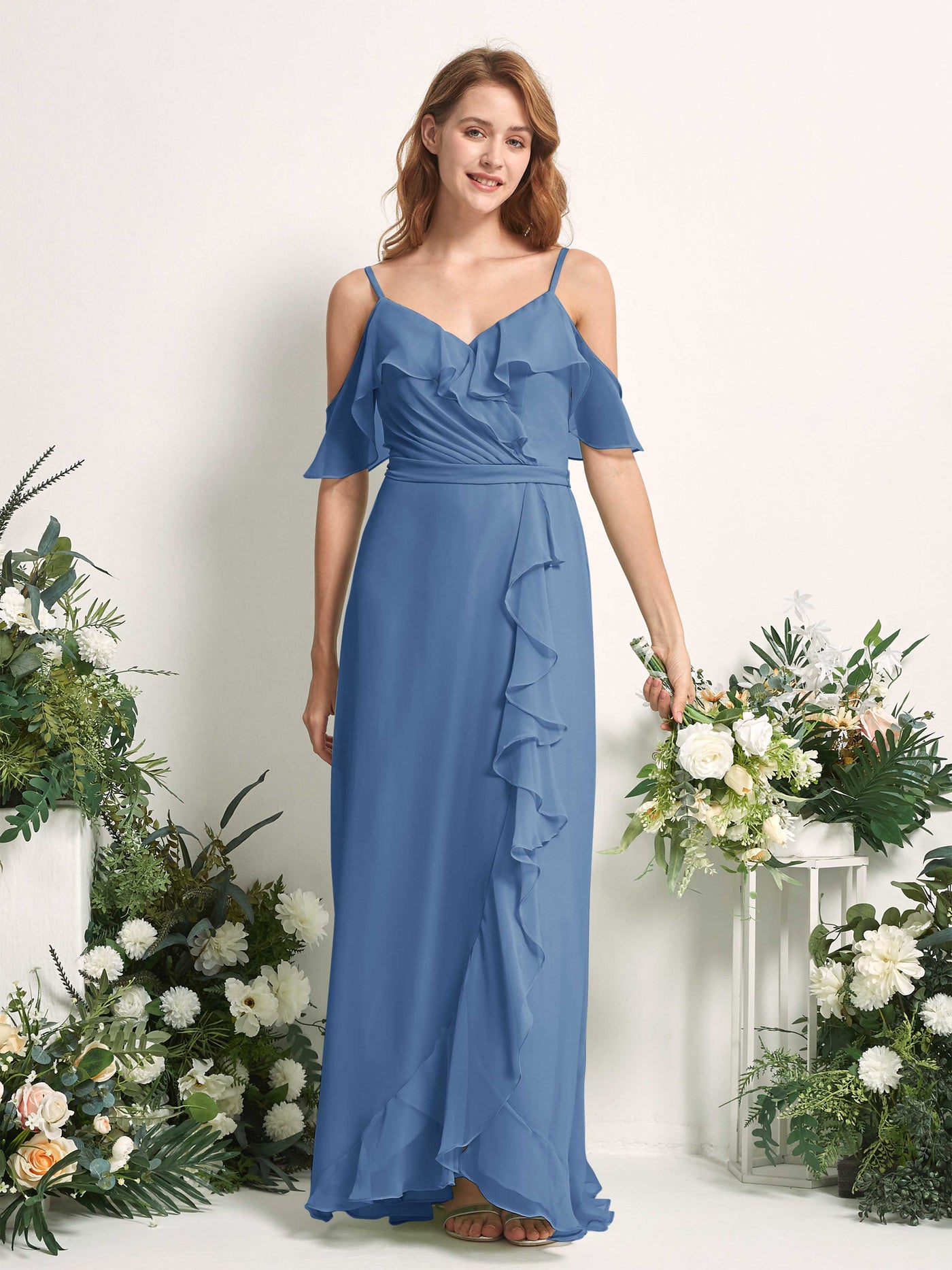 Carlyna Vestido Línea A Hombros Caídos Hasta el suelo Gasa Dama de honor Azul polvoriento #color_azul-polvoriento
