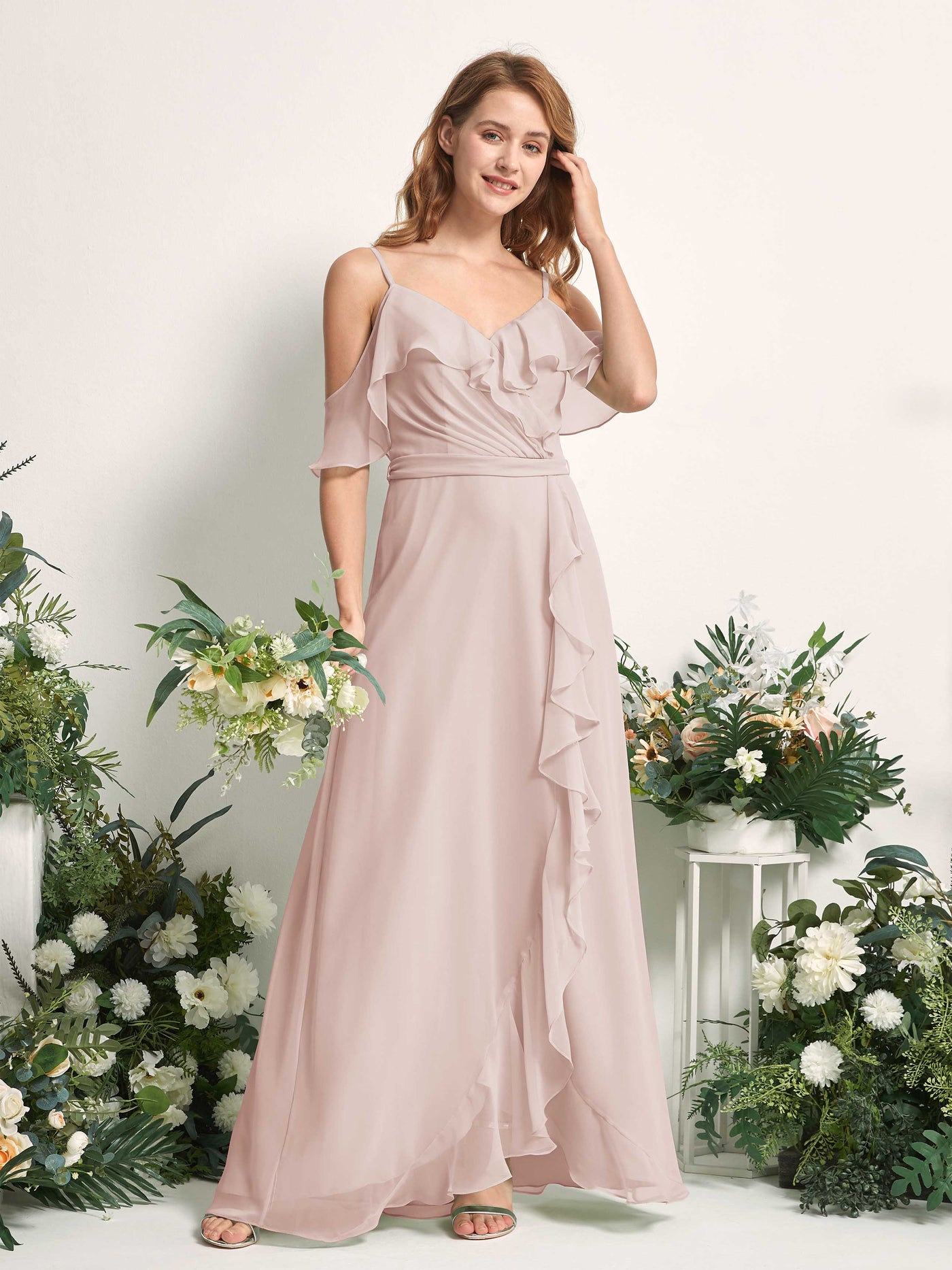 Carlyna Vestido Línea A Hombros Caídos Hasta el suelo Gasa Dama de honor Biscotti #color_biscotti
