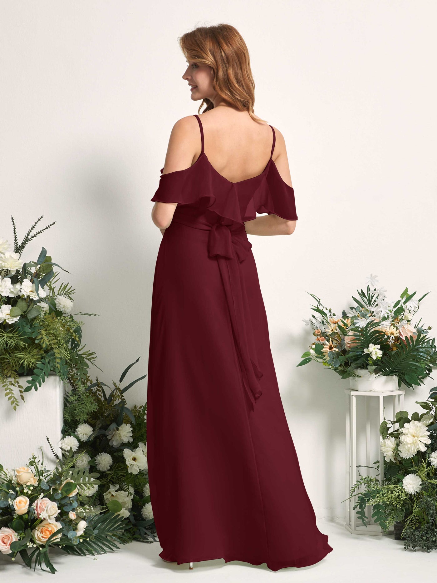 Carlyna Vestido Línea A Hombros Caídos Hasta el suelo Gasa Dama de honor Borgoña #color_borgo-a