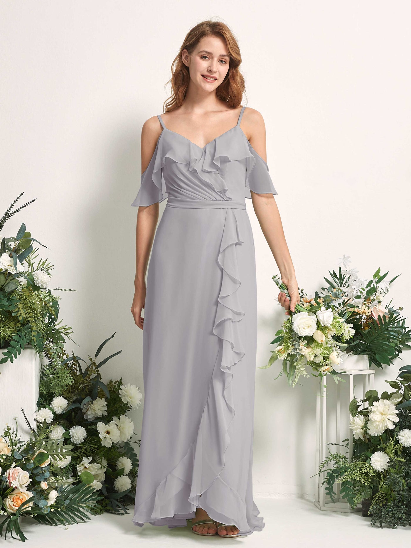 Carlyna Vestido Línea A Hombros Caídos Hasta el suelo Gasa Dama de honor Gris Paloma #color_gris-paloma
