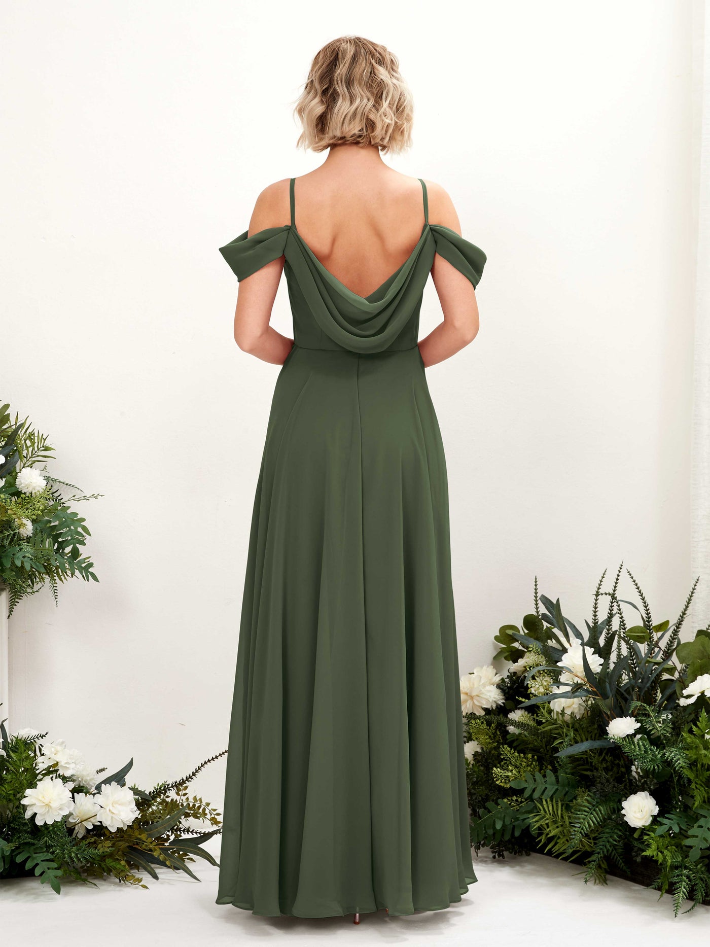 Carlyna Vestido Línea A Hombros caídos Hasta el suelo Gasa dama de honor Oliva Martini #color_oliva-martini