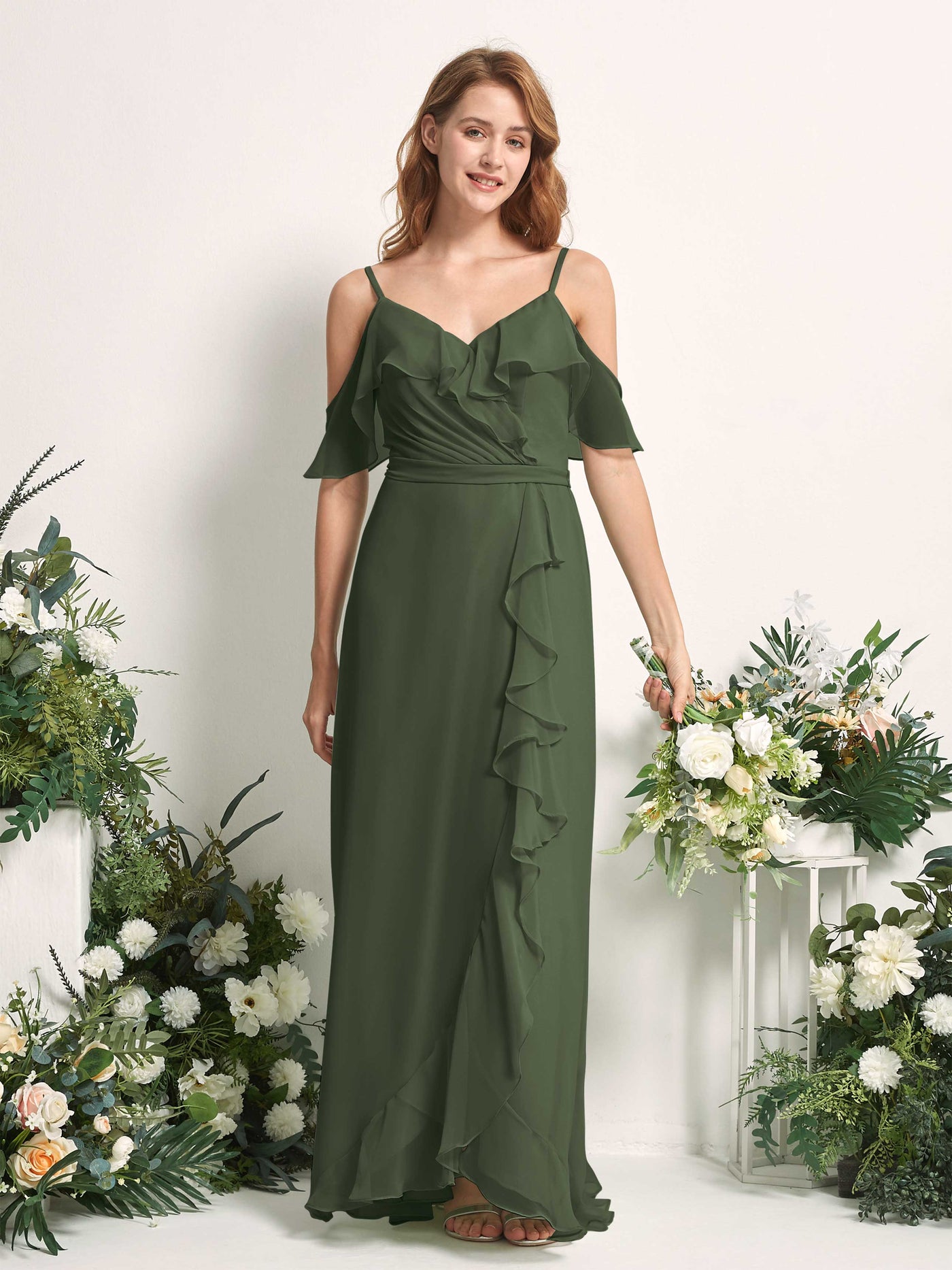 Carlyna Vestido Línea A Hombros Caídos Hasta el suelo Gasa Dama de honor Oliva Martini #color_oliva-martini
