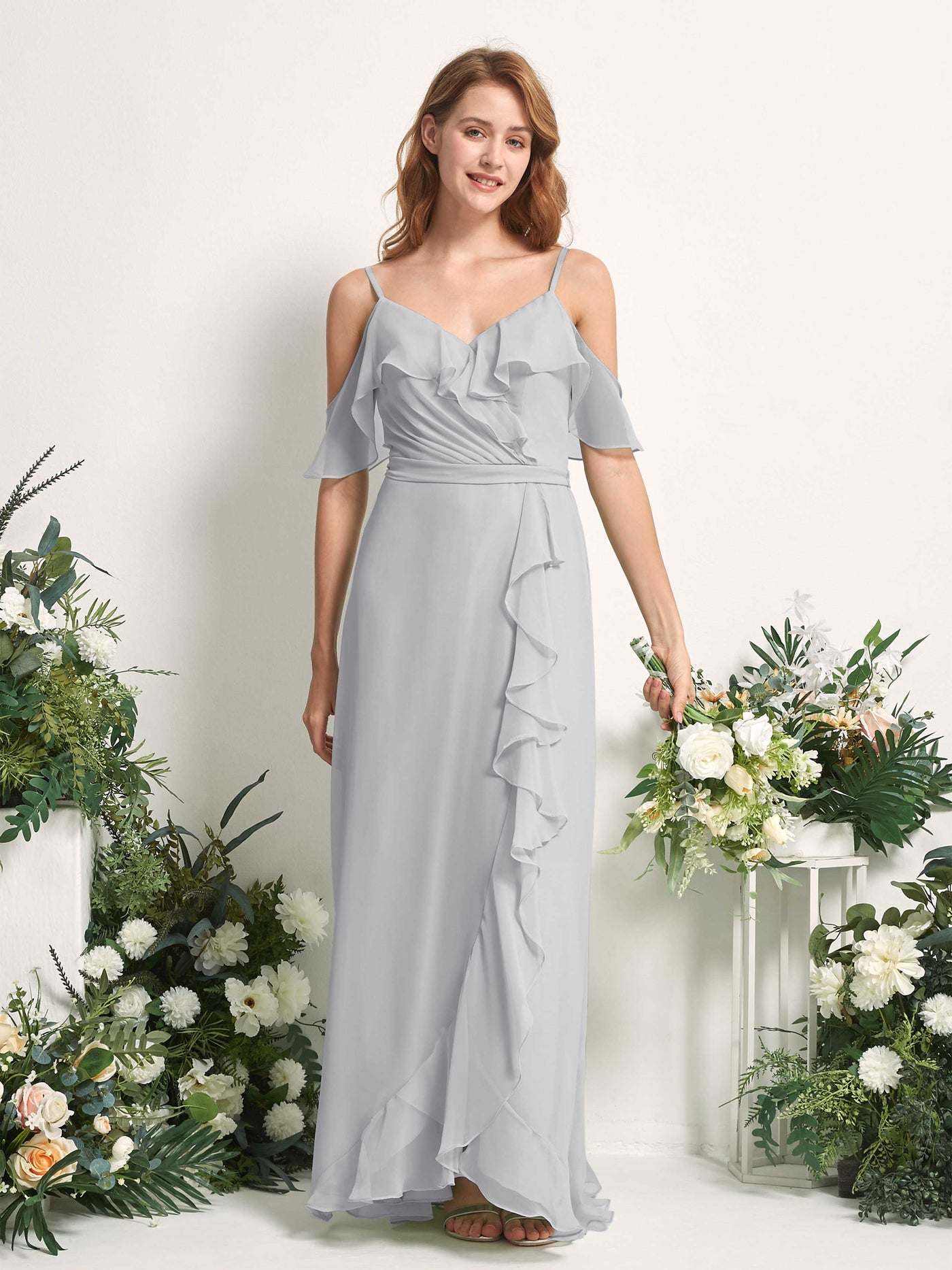 Carlyna Vestido Línea A Hombros Caídos Hasta el suelo Gasa Dama de honor Plata #color_plata