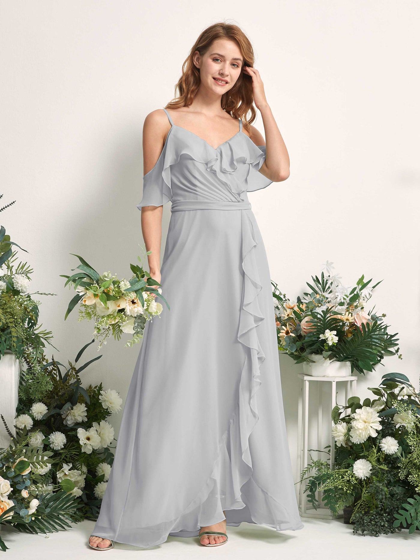 Carlyna Vestido Línea A Hombros Caídos Hasta el suelo Gasa Dama de honor Plata #color_plata