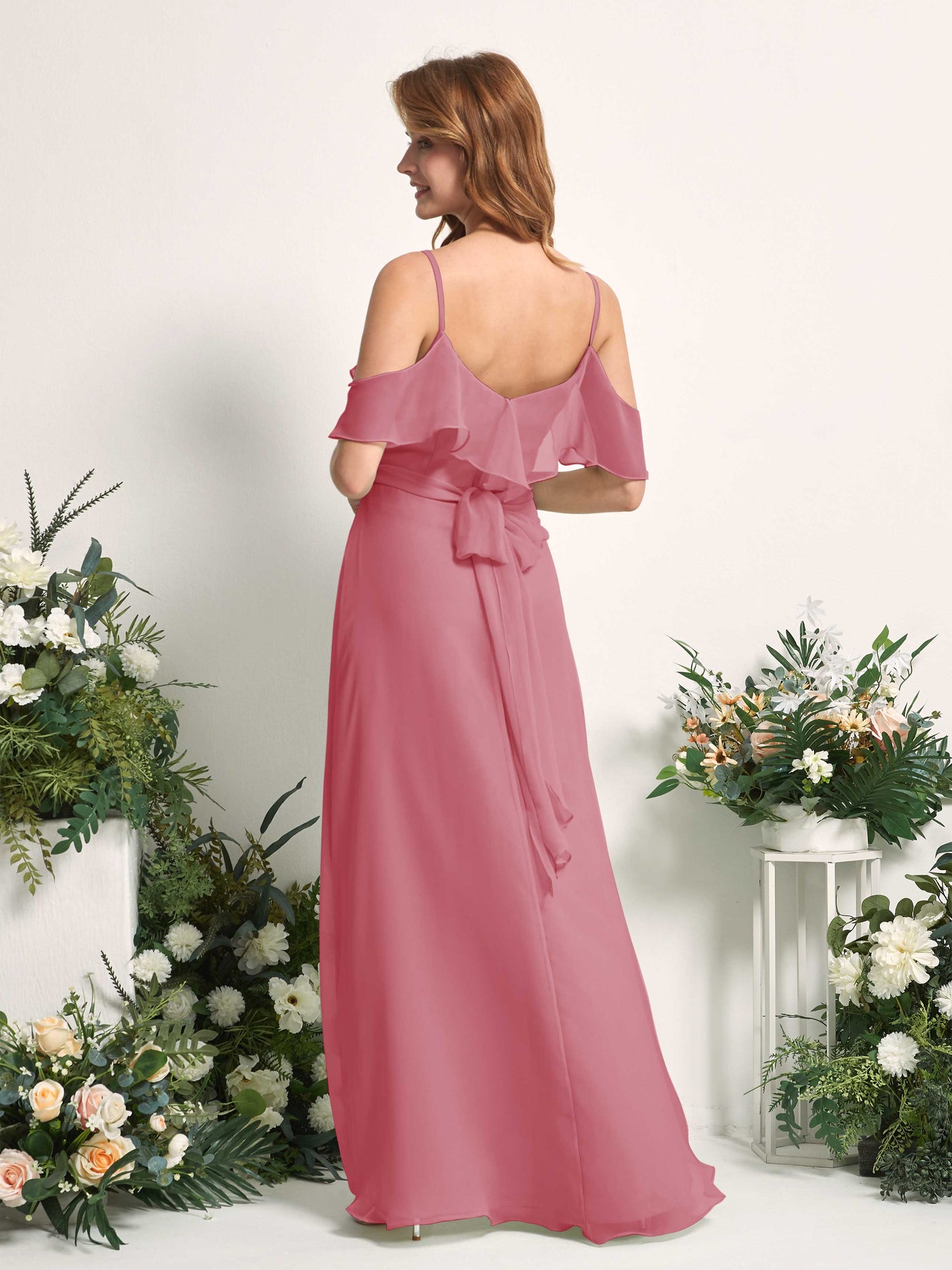 Carlyna Vestido Línea A Hombros Caídos Hasta el suelo Gasa Dama de honor Rosa Del Desierto #color_rosa-del-desierto