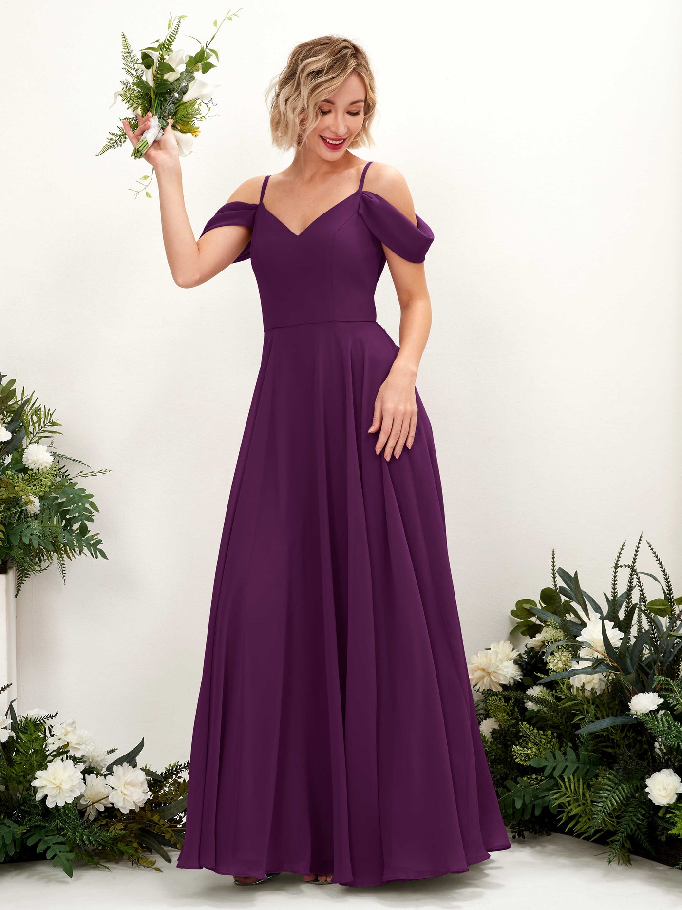Carlyna Vestido Línea A Hombros caídos Hasta el suelo Gasa dama de honor Uva #color_uva