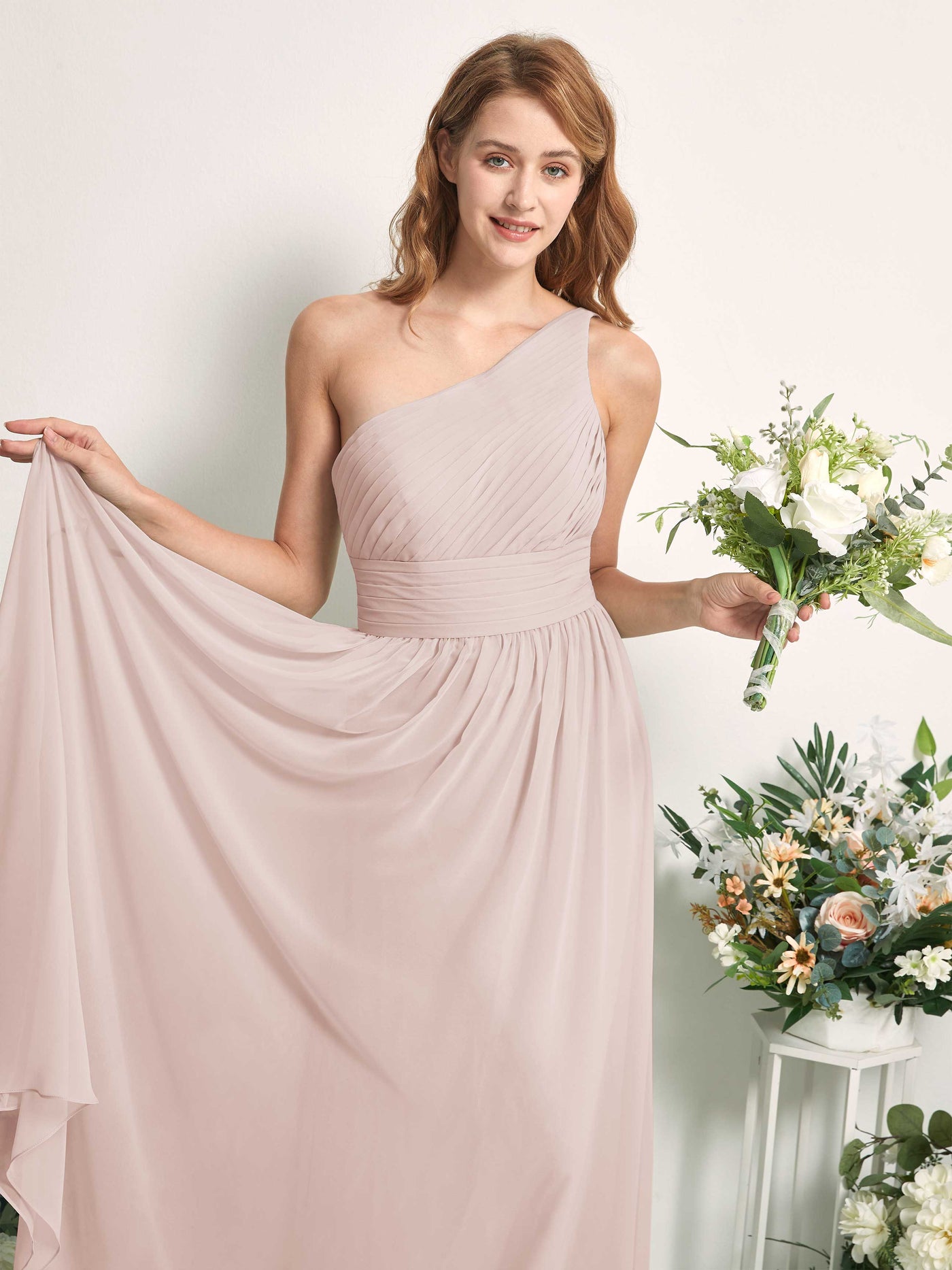 Carlyna Vestido Línea A Un Hombre Hasta el suelo Gasa Dama de honor Biscotti #color_biscotti