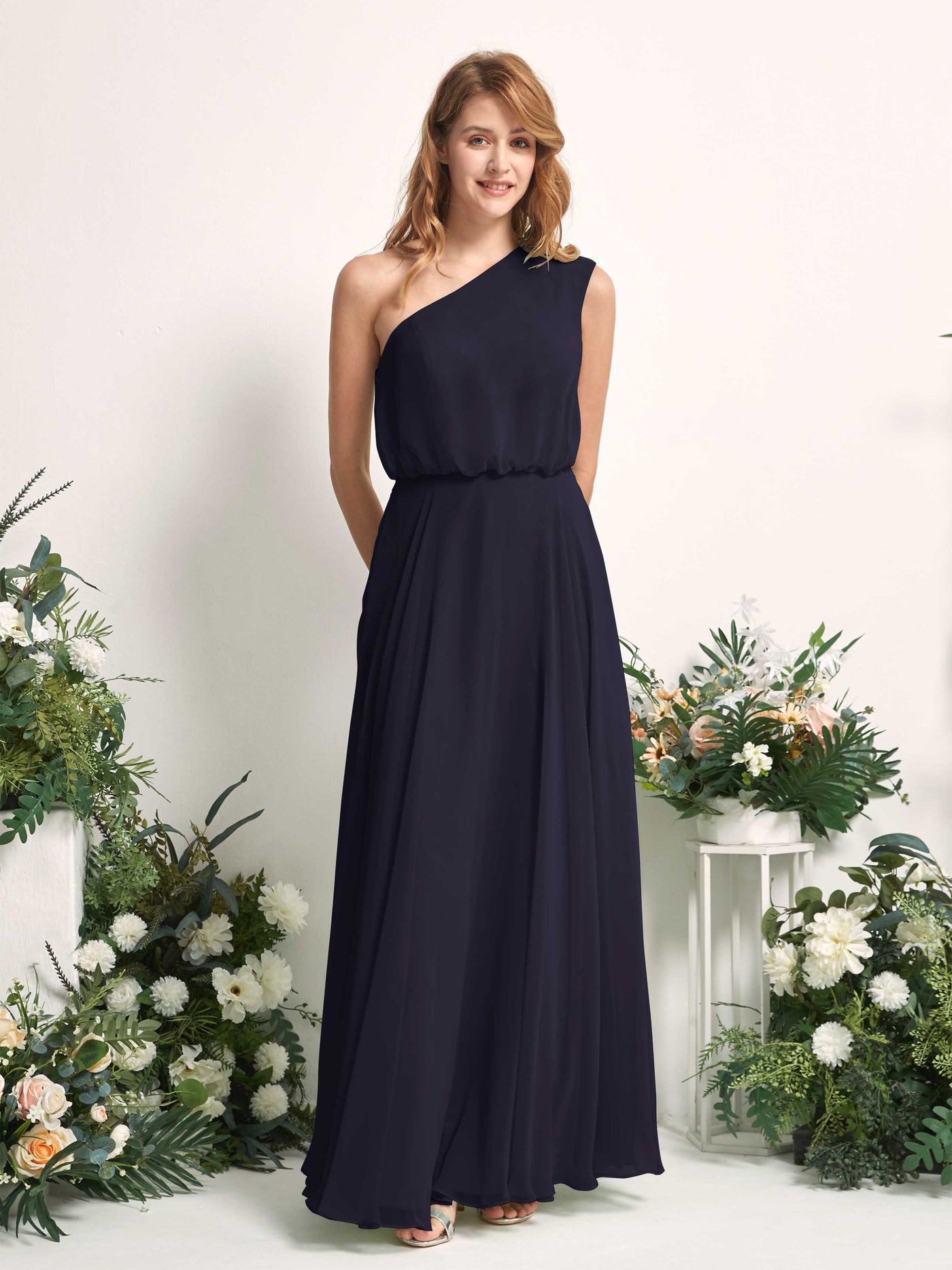 Carlyna Vestido Línea A Un Hombre Hasta el Suelo Vestidos de Dama de Honor Azul Marino Oscuro #color_azul-marino-oscuro
