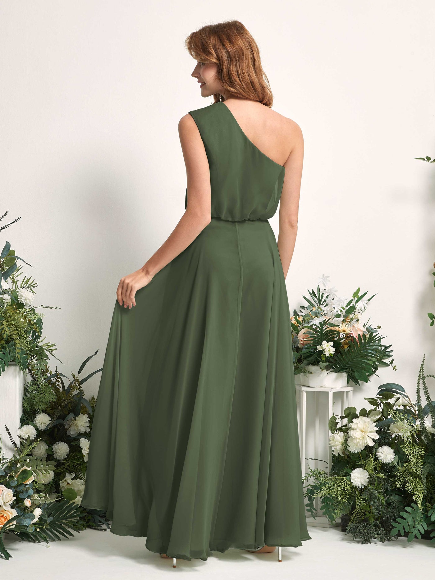 Carlyna Vestido Línea A Un Hombre Hasta el Suelo Vestidos de Dama de Honor Oliva Martini #color_oliva-martini