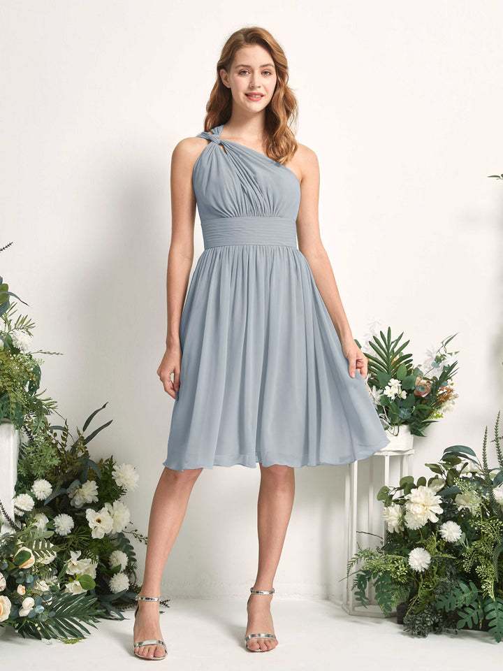 Carlyna Vestido Línea A un hombro hasta la rodilla fruncido de gasa dama de honor Azul Empolvado Mejorado 
