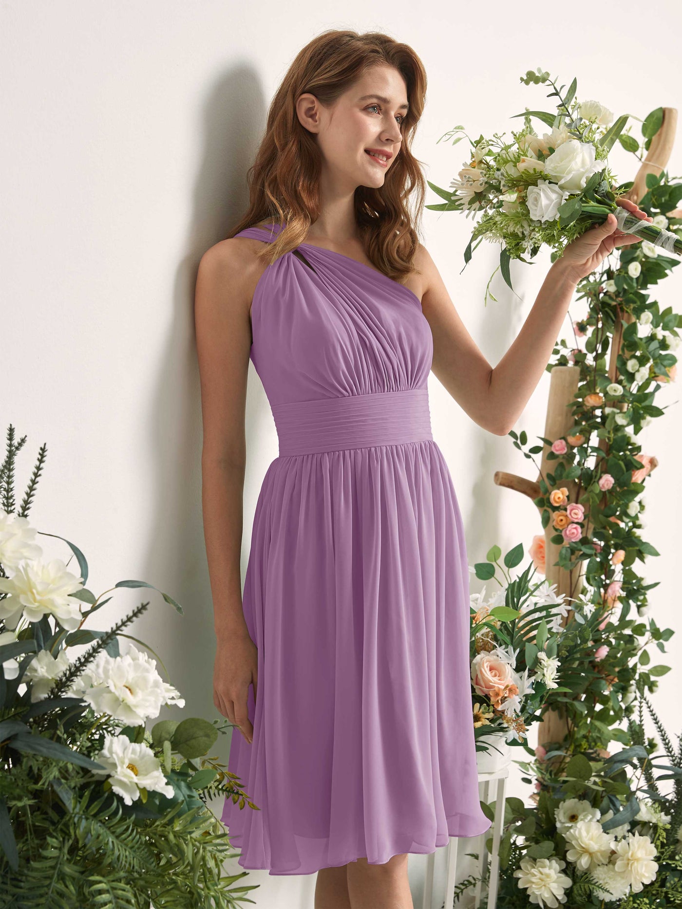 Carlyna Vestido Línea A un hombro hasta la rodilla fruncido de gasa dama de honor Niebla Orquídea #color_niebla-orqu-dea