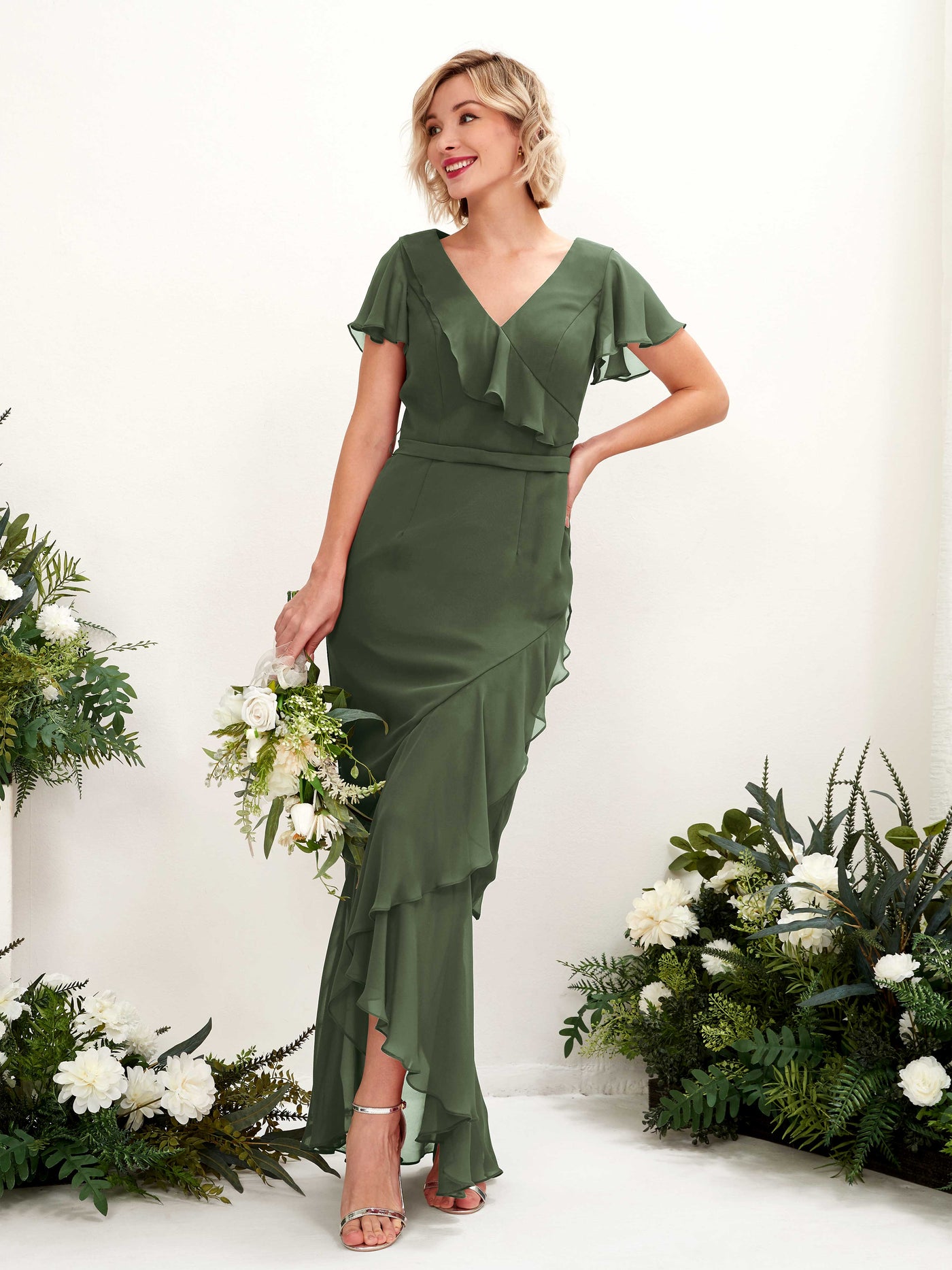 Carlyna Vestido sirena escote en V manga con vuelo hasta el suelo Oliva Martini #color_oliva-martini
