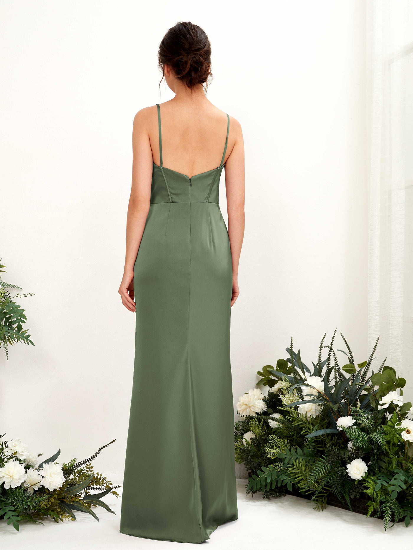 Carlyna Vestido tubo satén cuello corazón hasta el suelo dama de honor Verde Oliva #color_verde-oliva