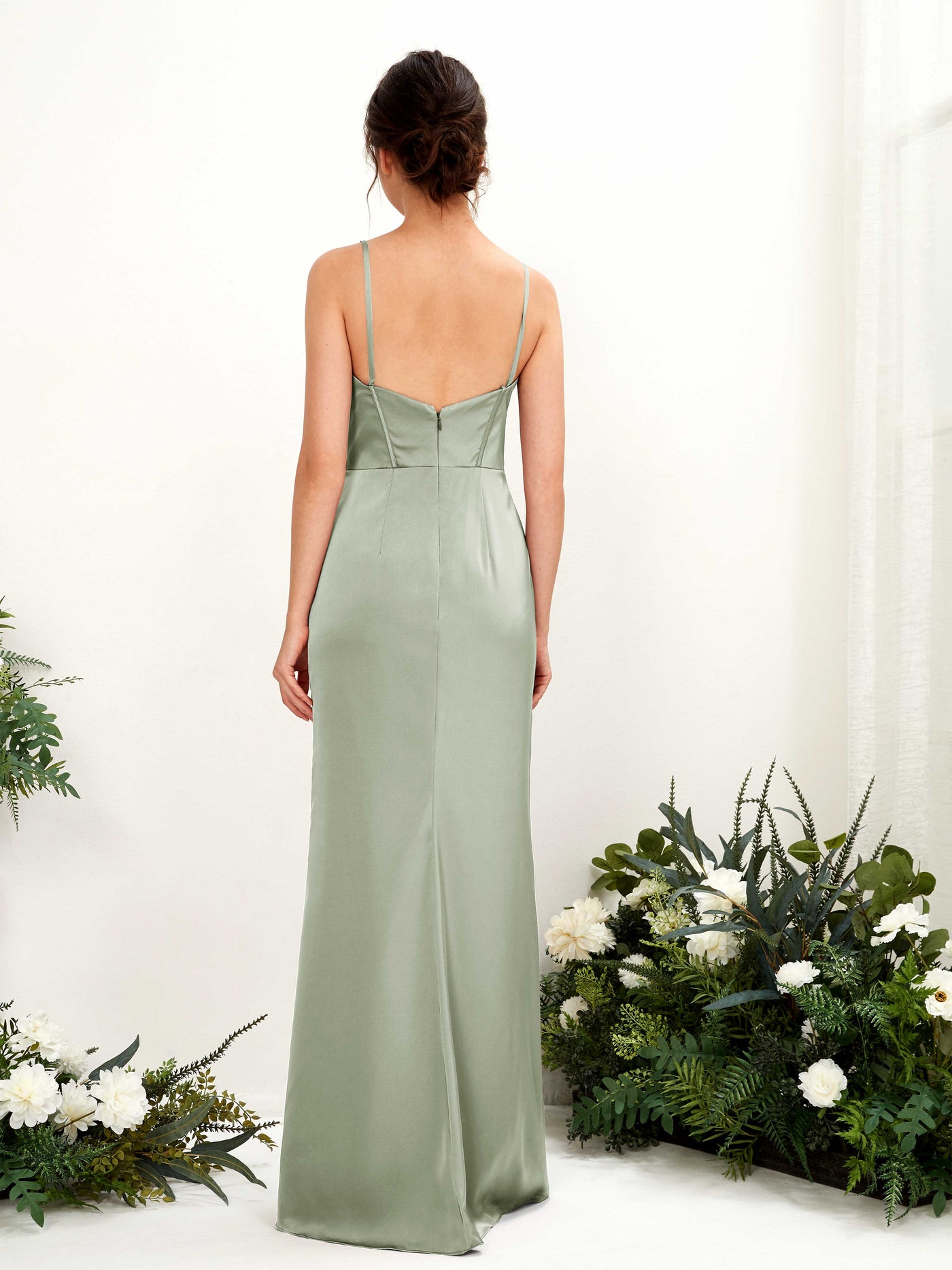 Carlyna Vestido tubo satén cuello corazón hasta el suelo dama de honor Verde Salvia #color_verde-salvia
