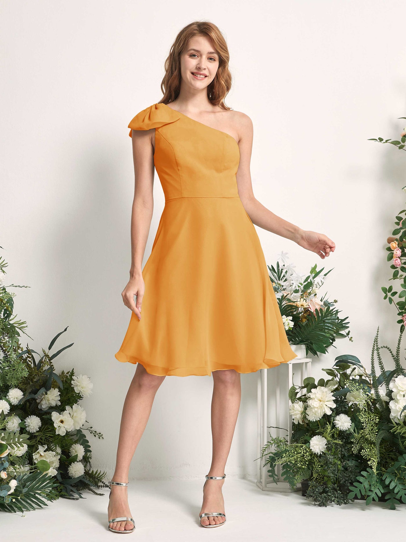 Carlyna Vestidos Línea A Un Hombro Skater de dama de honor Mango #color_mango