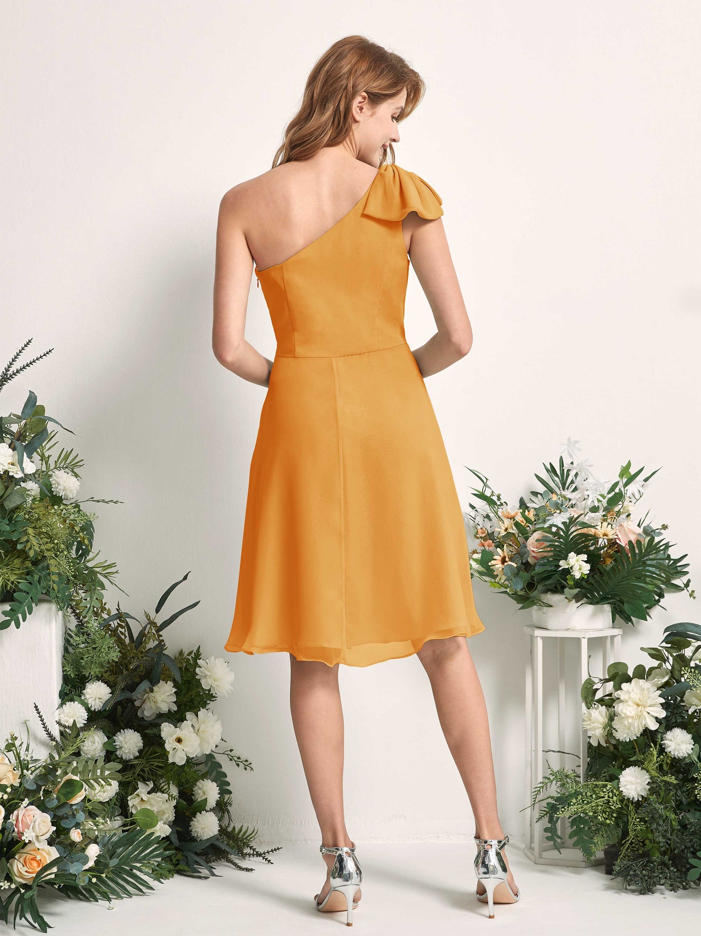 Carlyna Vestidos Línea A Un Hombro Skater de dama de honor Mango #color_mango